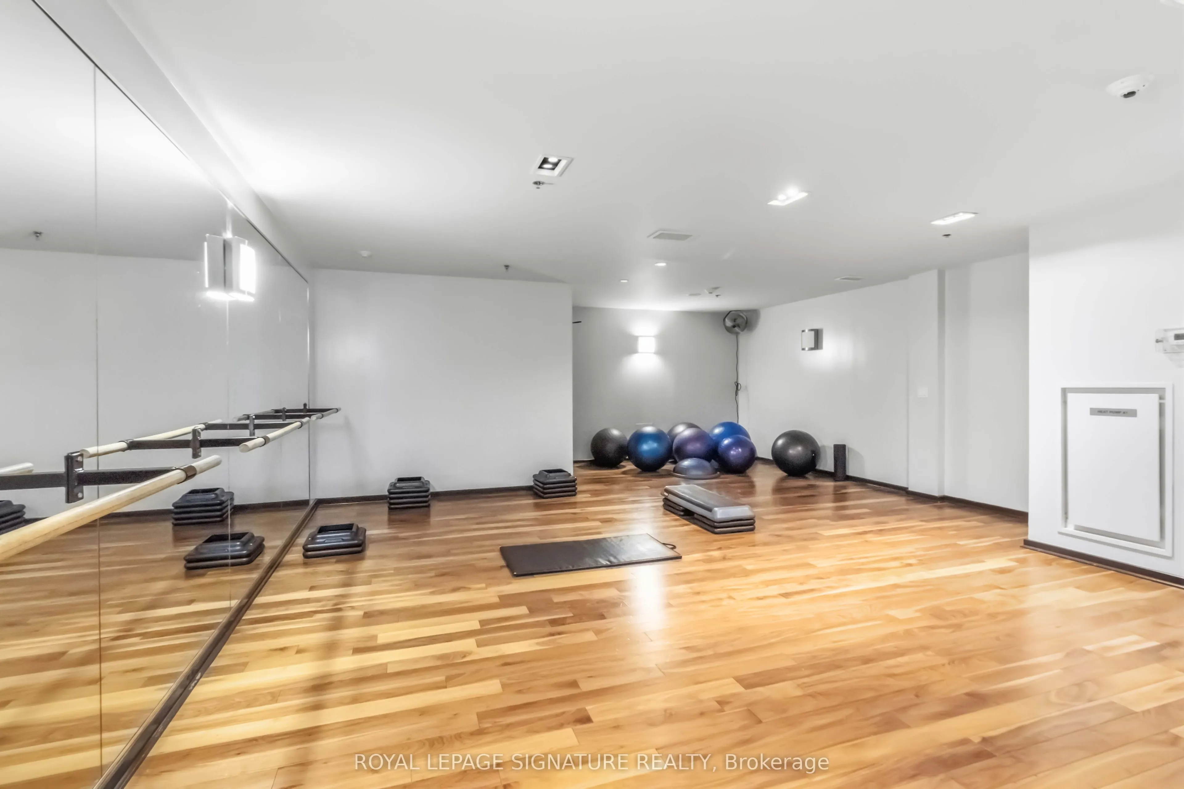 231 Fort York Boulevard #225