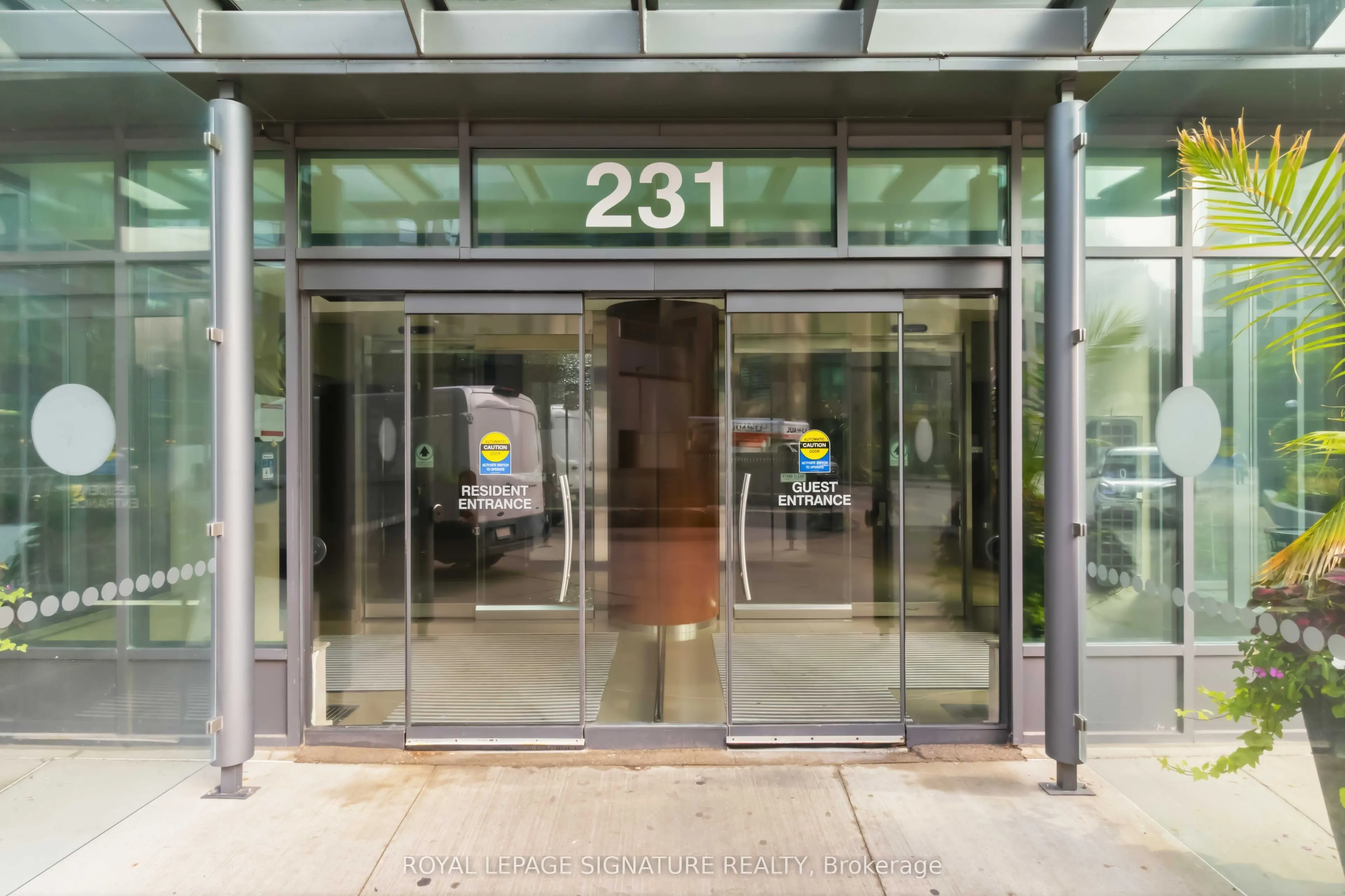 231 Fort York Boulevard #225