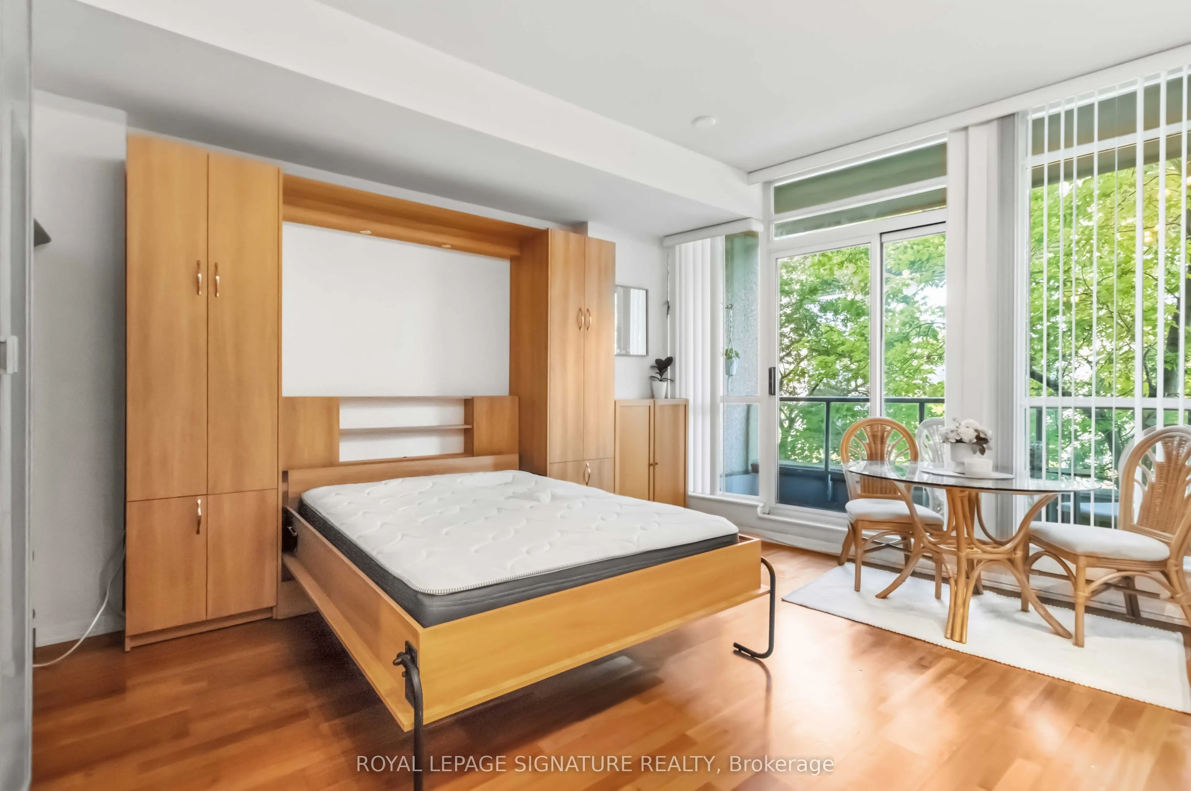 231 Fort York Boulevard #225