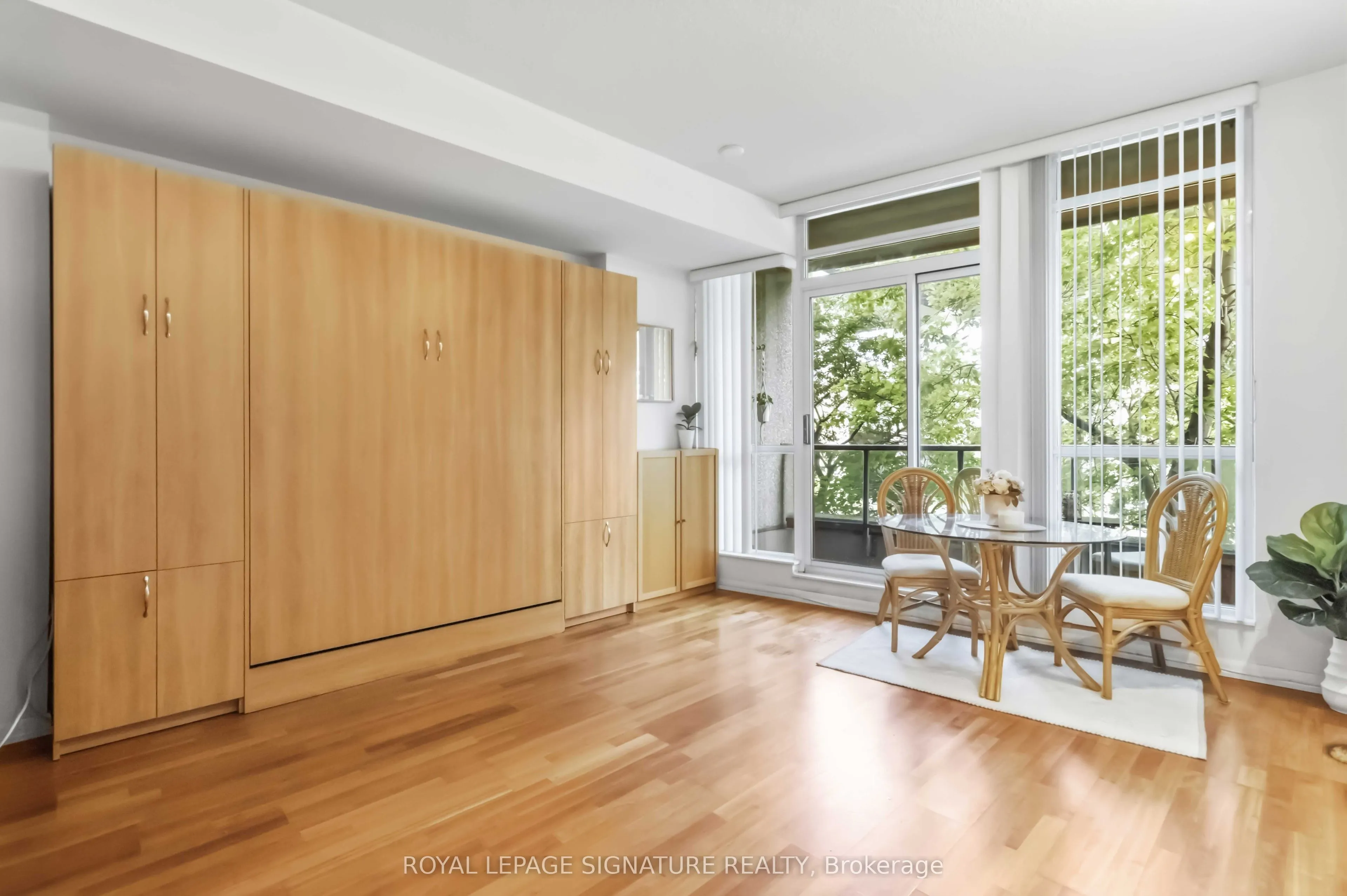 231 Fort York Boulevard #225