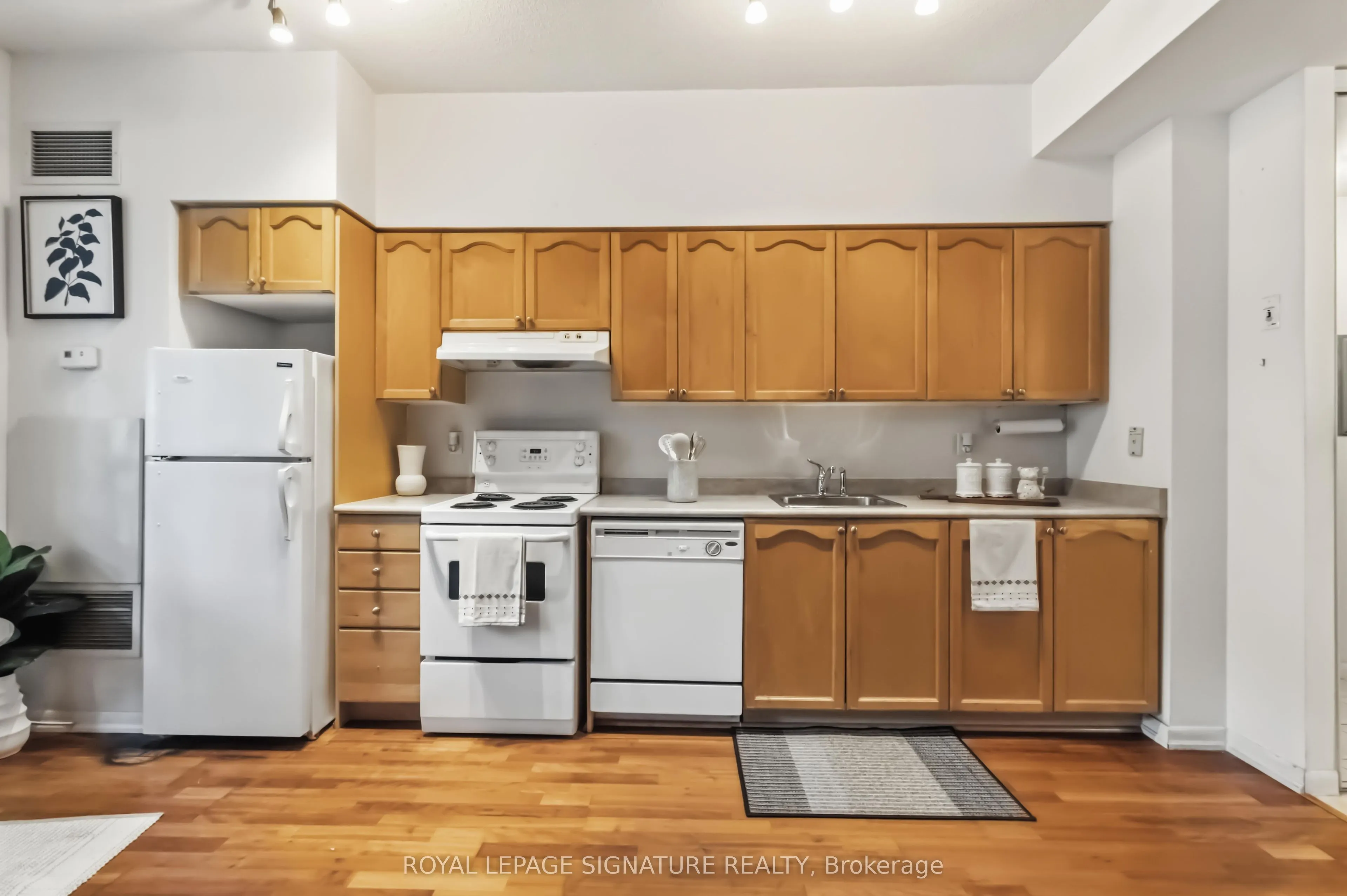 231 Fort York Boulevard #225