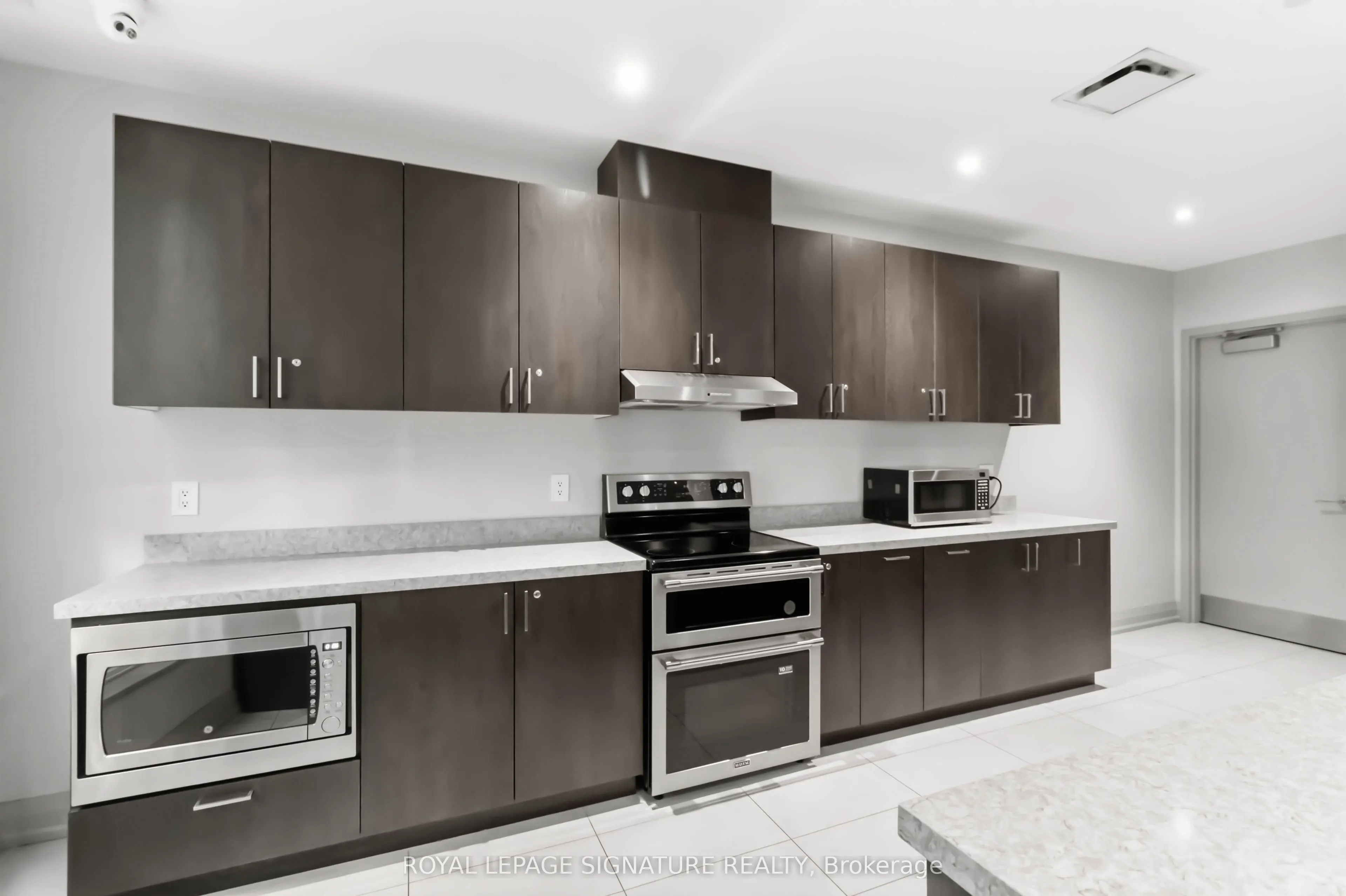 231 Fort York Boulevard #225