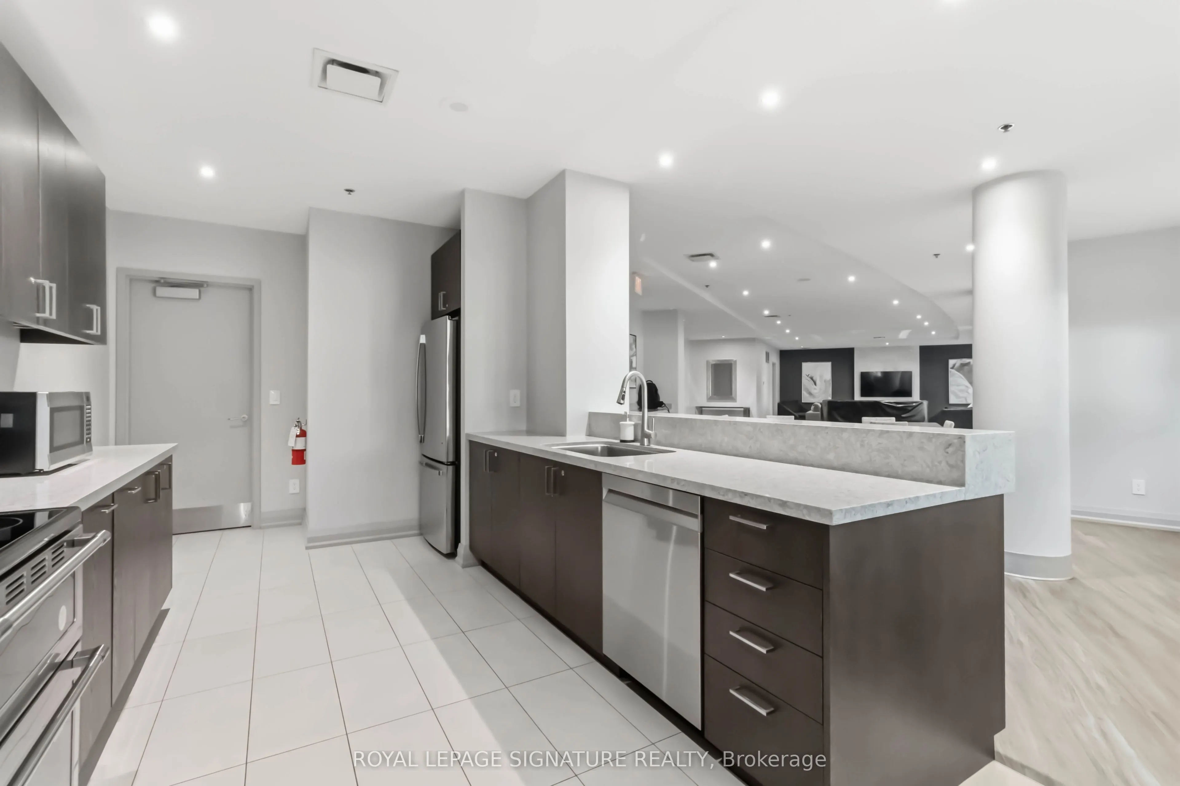 231 Fort York Boulevard #225