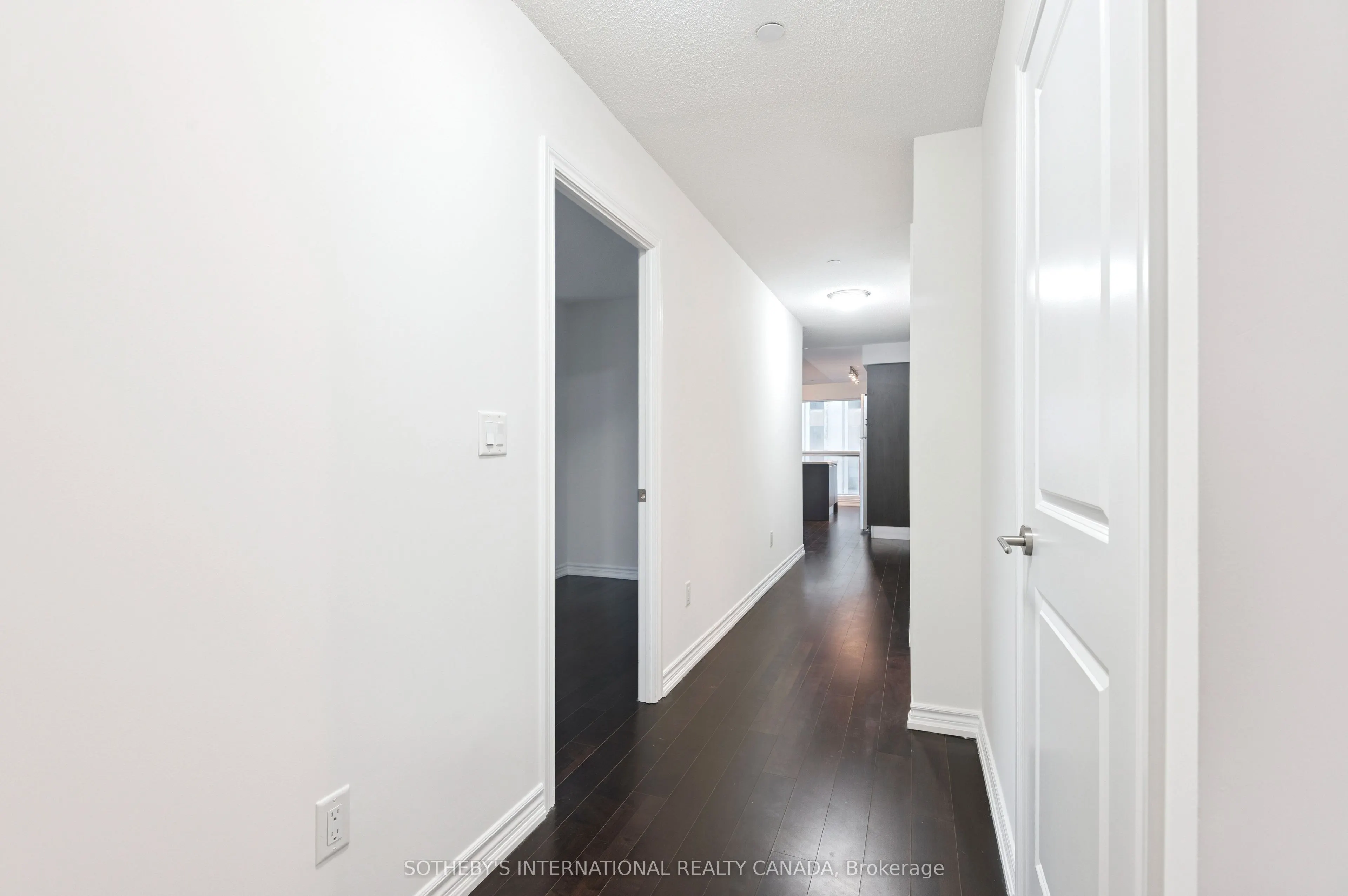 386 Yonge Street #602