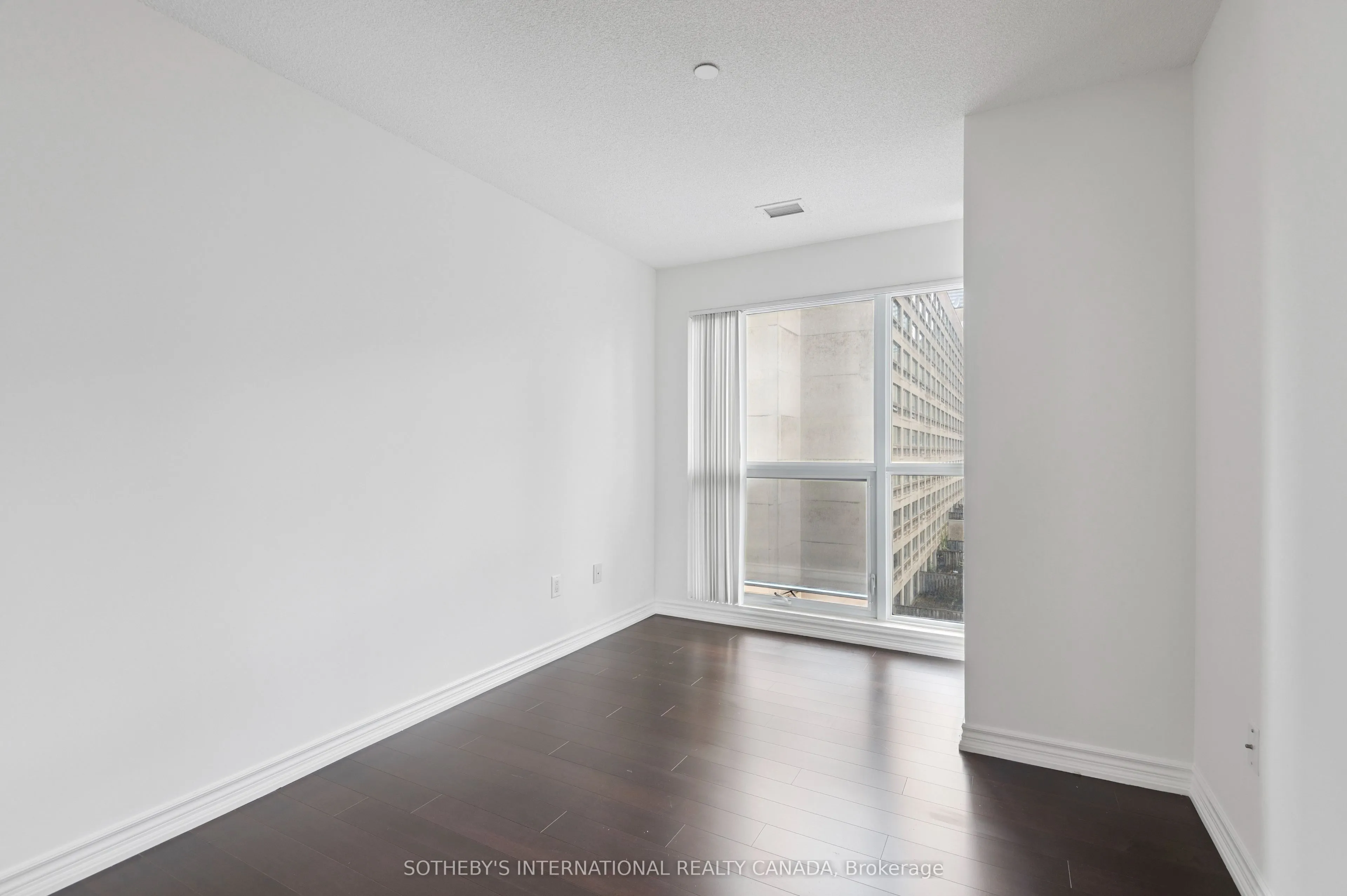 386 Yonge Street #602