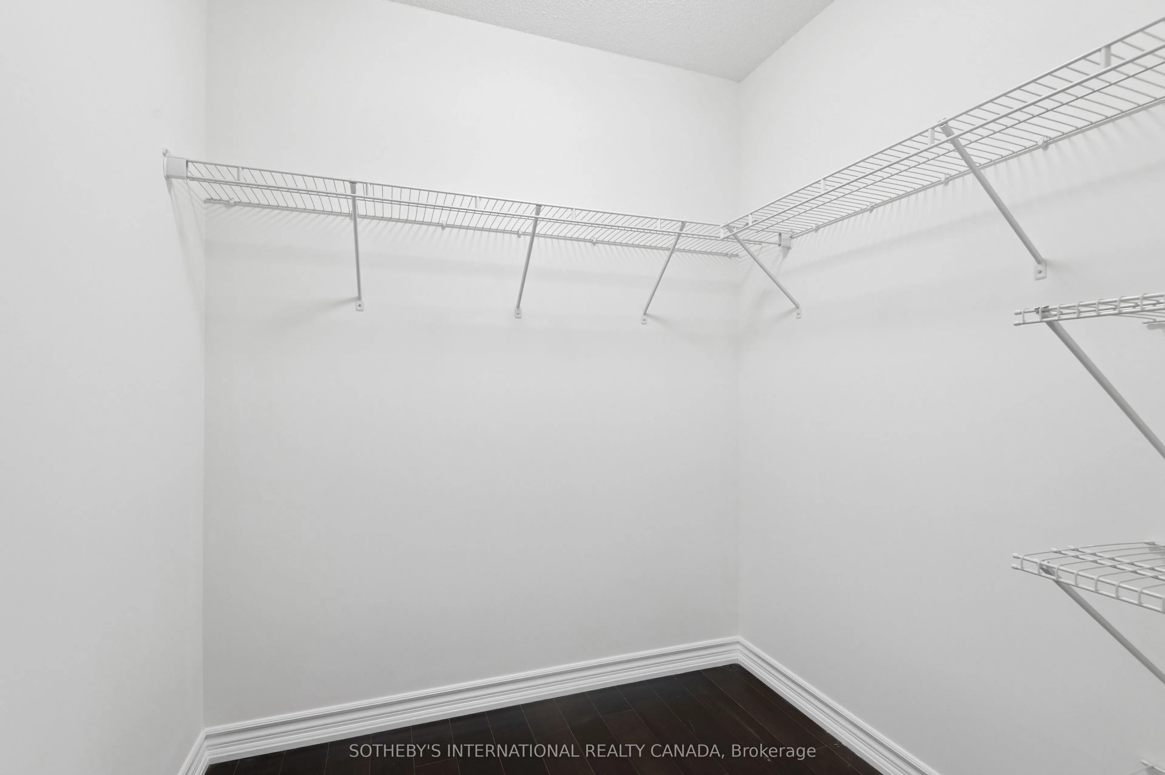 386 Yonge Street #602