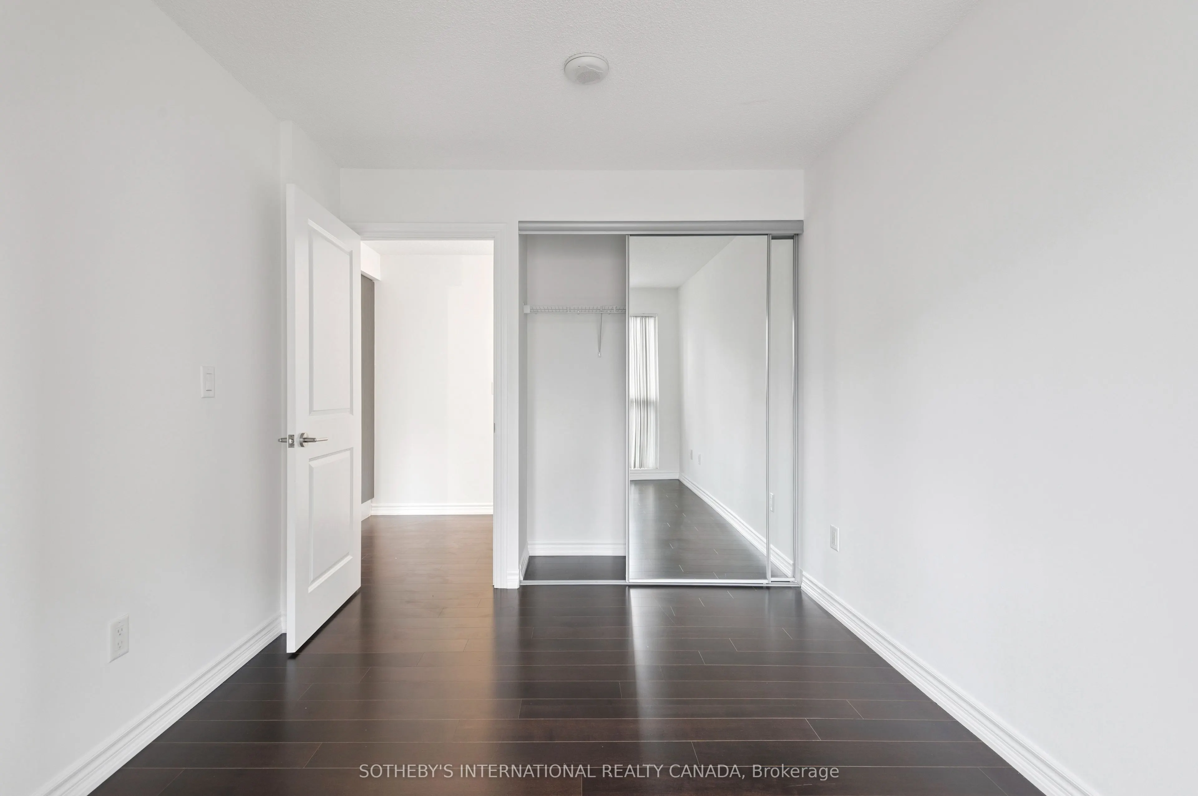 386 Yonge Street #602