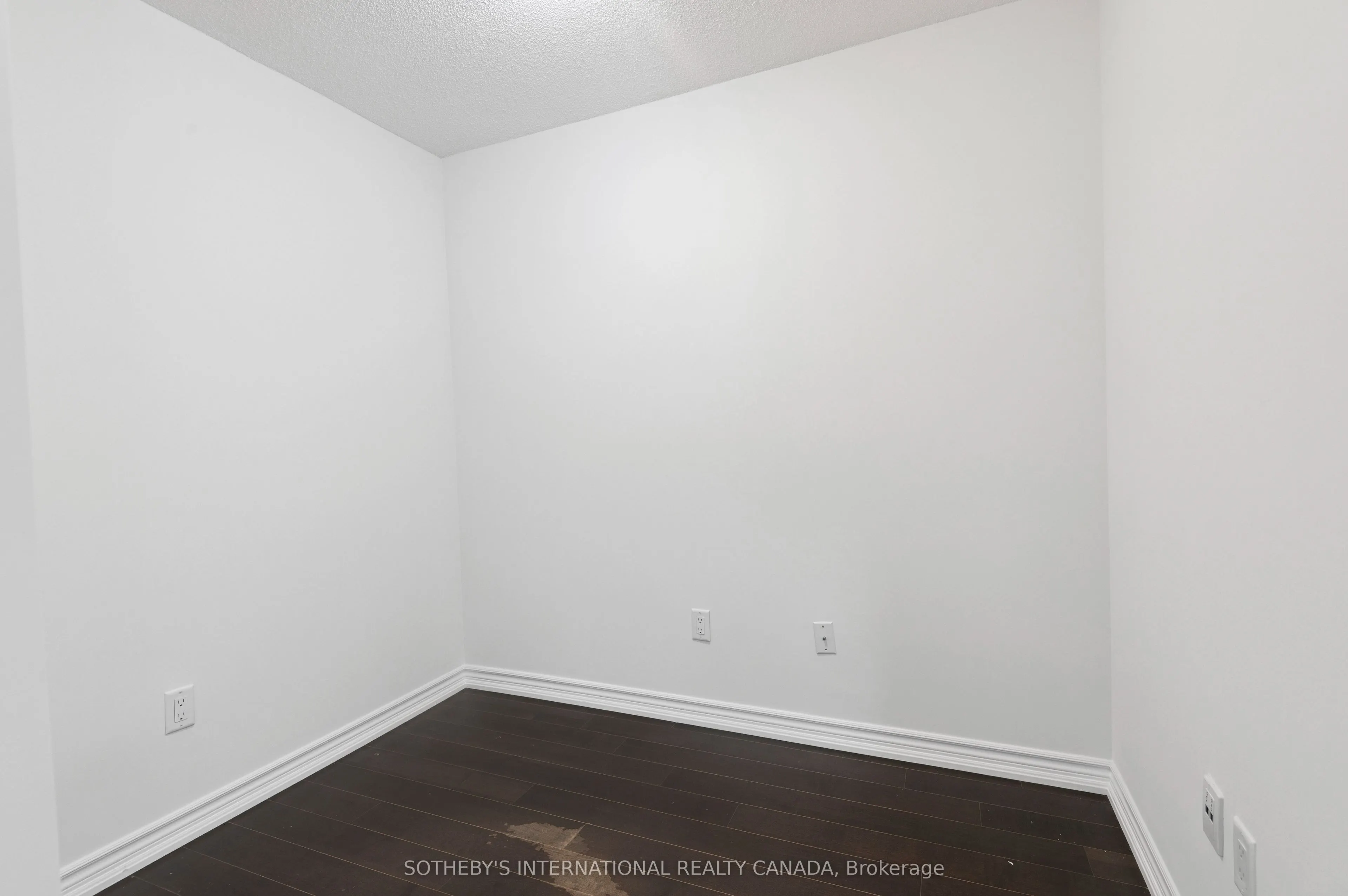 386 Yonge Street #602