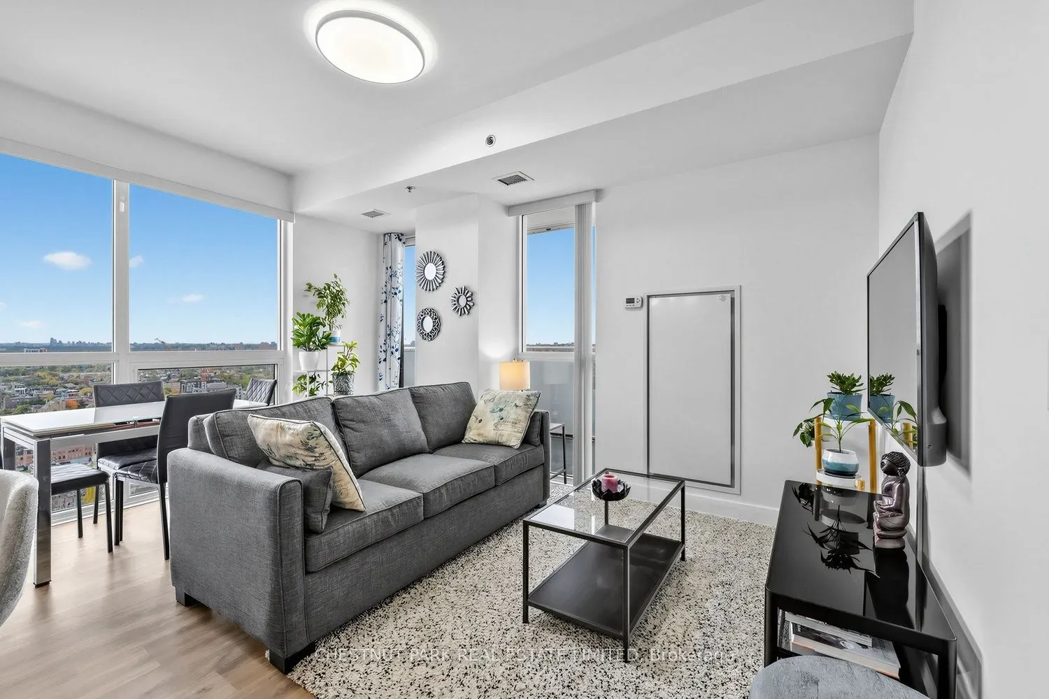 318 Richmond Street W #3001