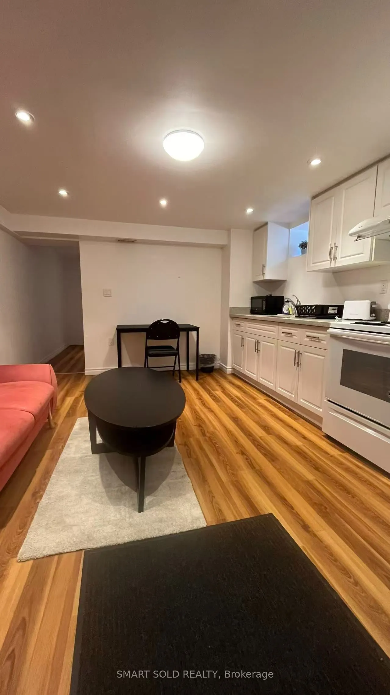 Lower 232 Crawford Street