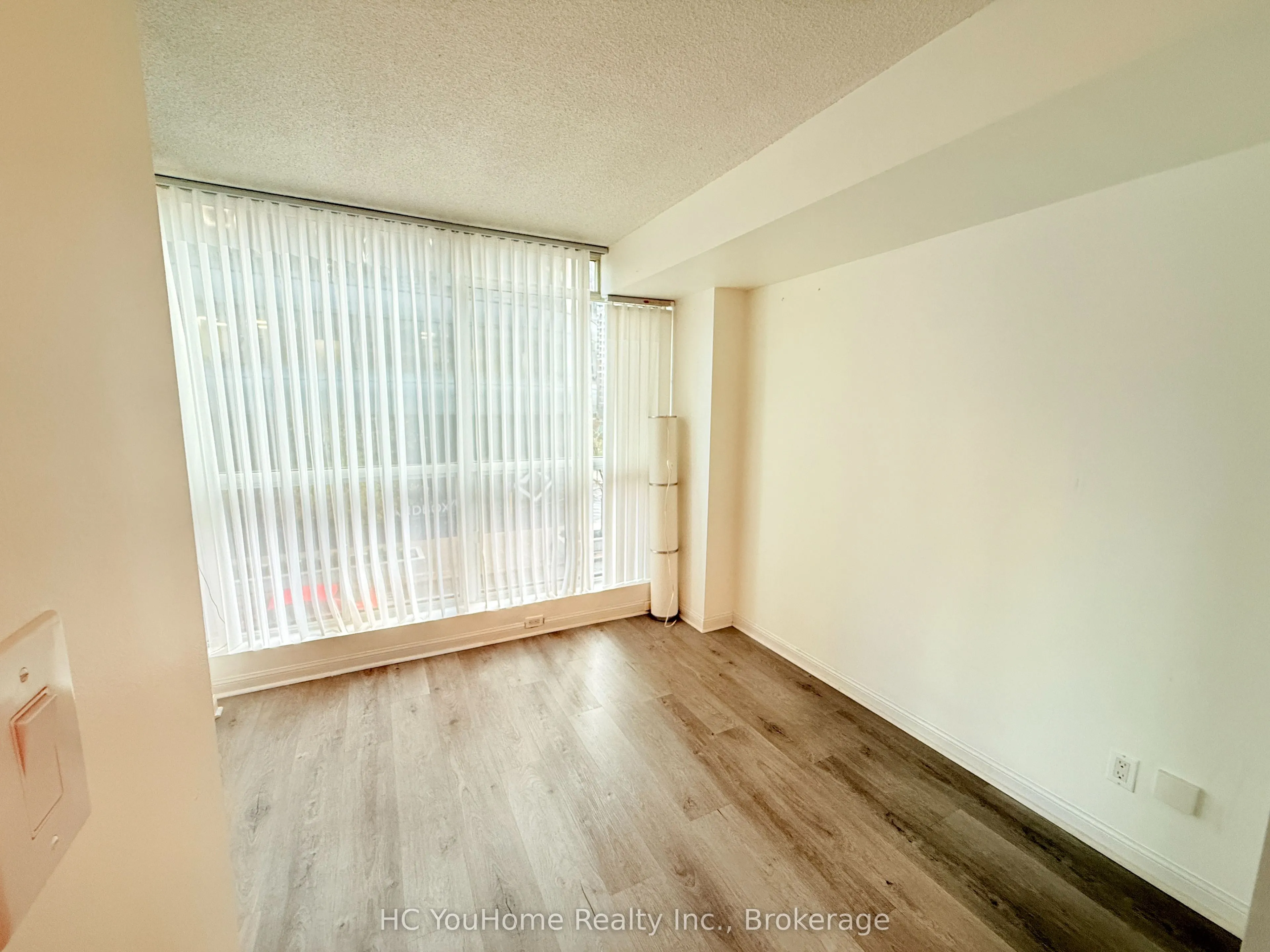 24 Wellesley Street W #212