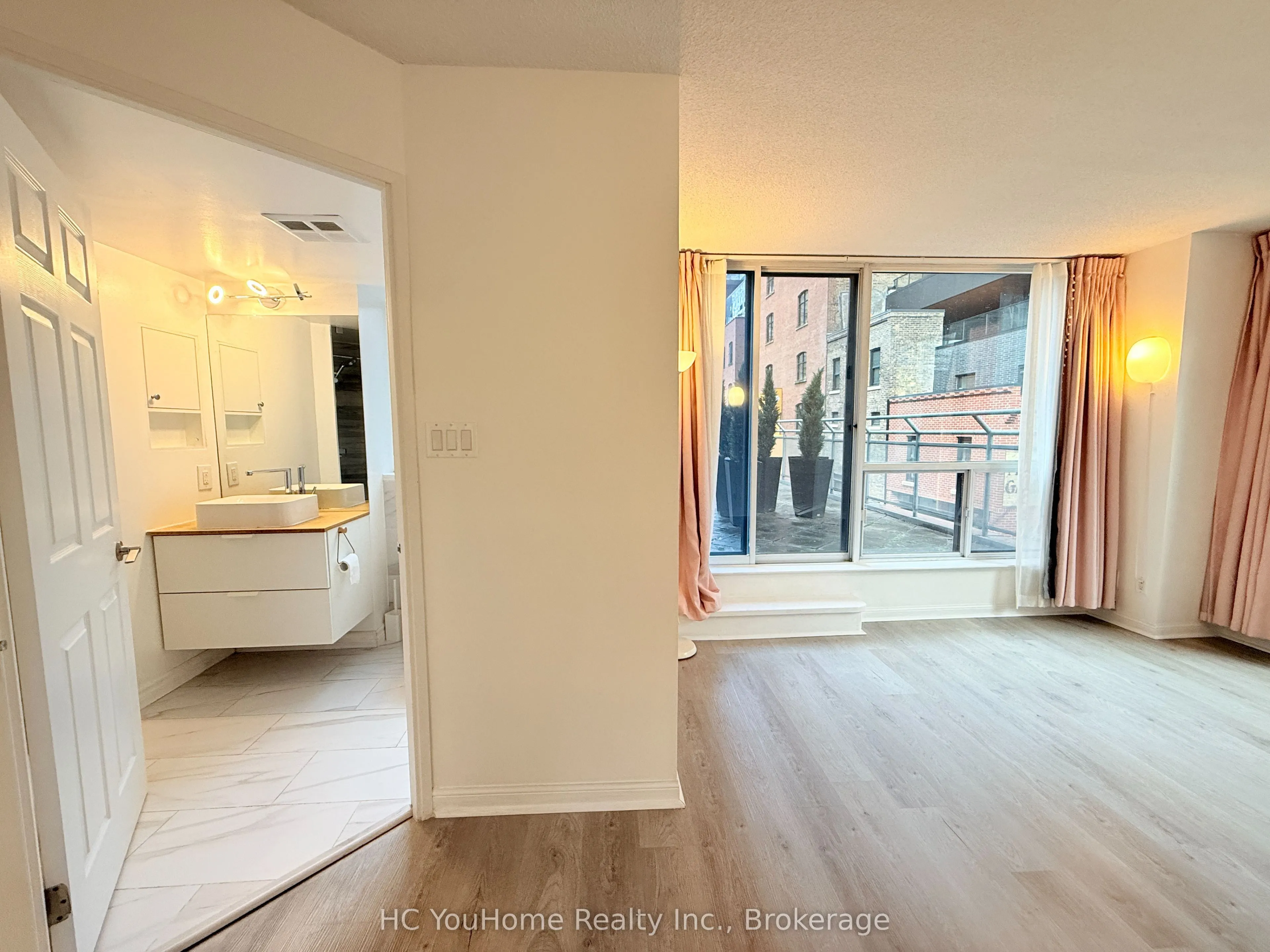 24 Wellesley Street W #212