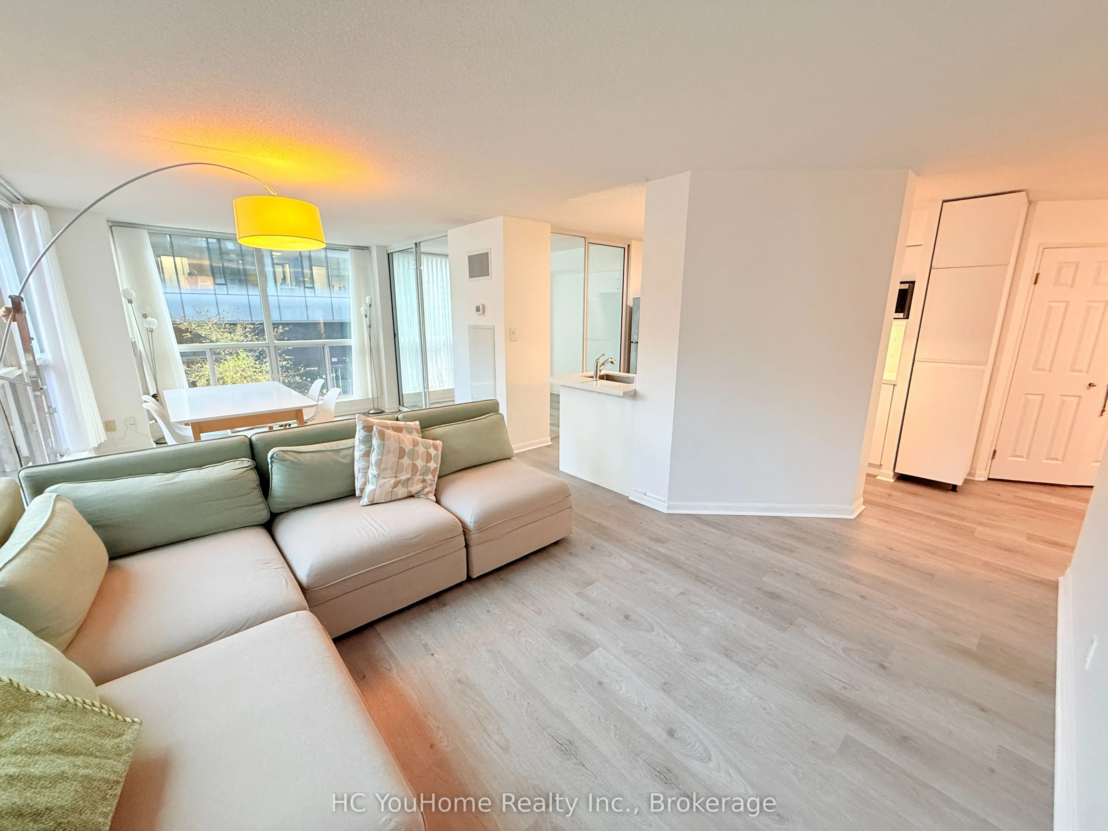 24 Wellesley Street W #212