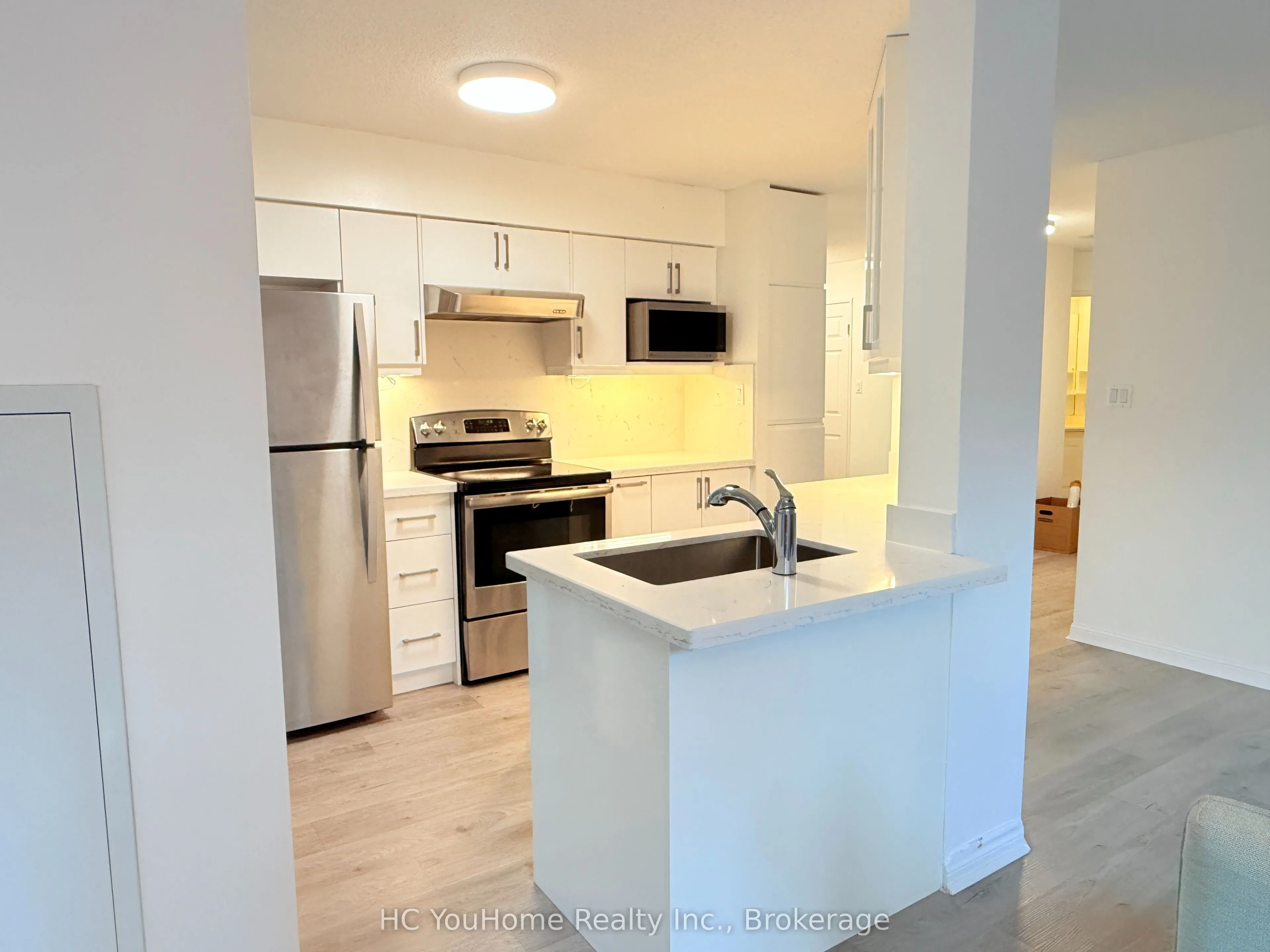 24 Wellesley Street W #212