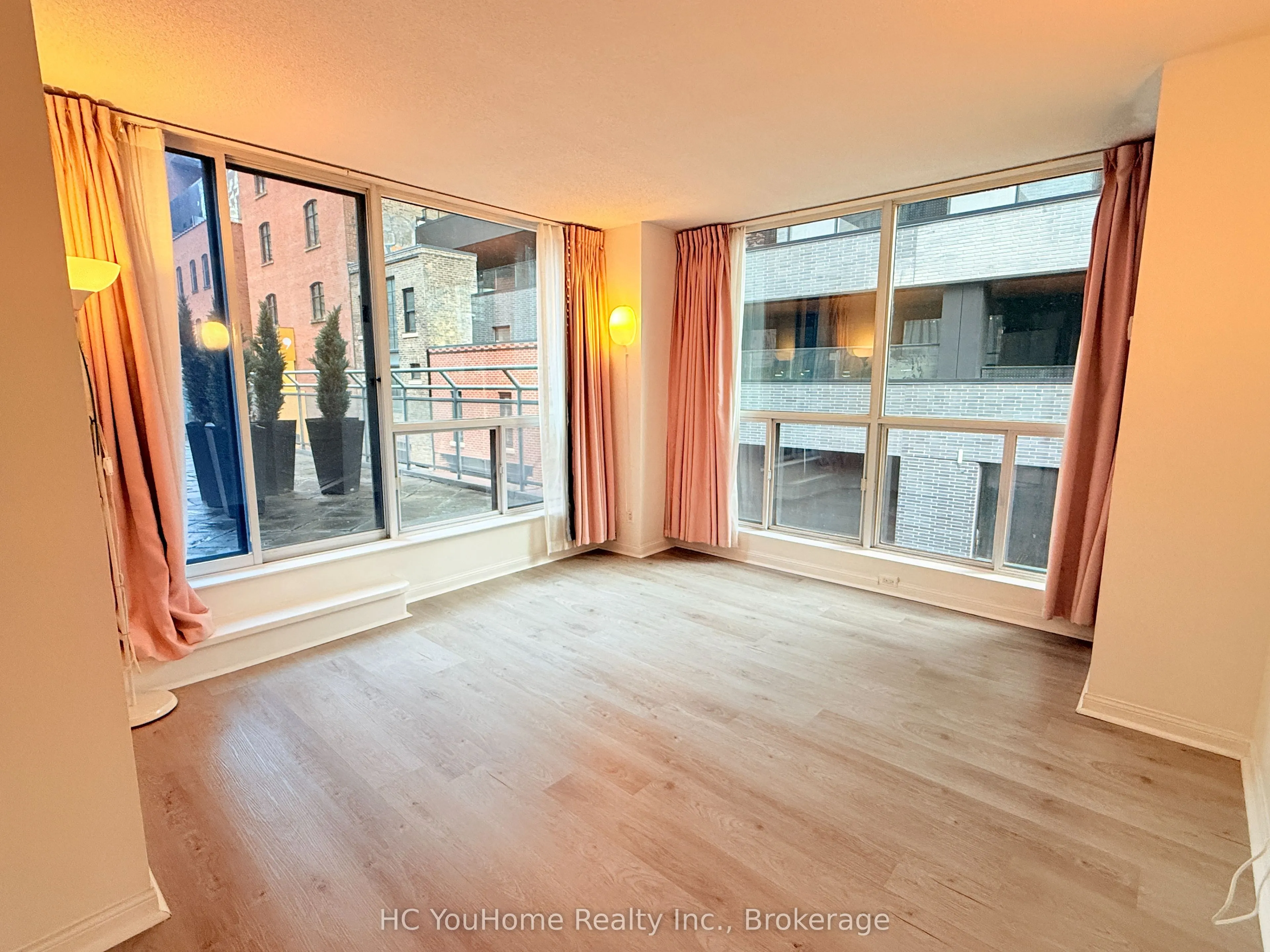 24 Wellesley Street W #212