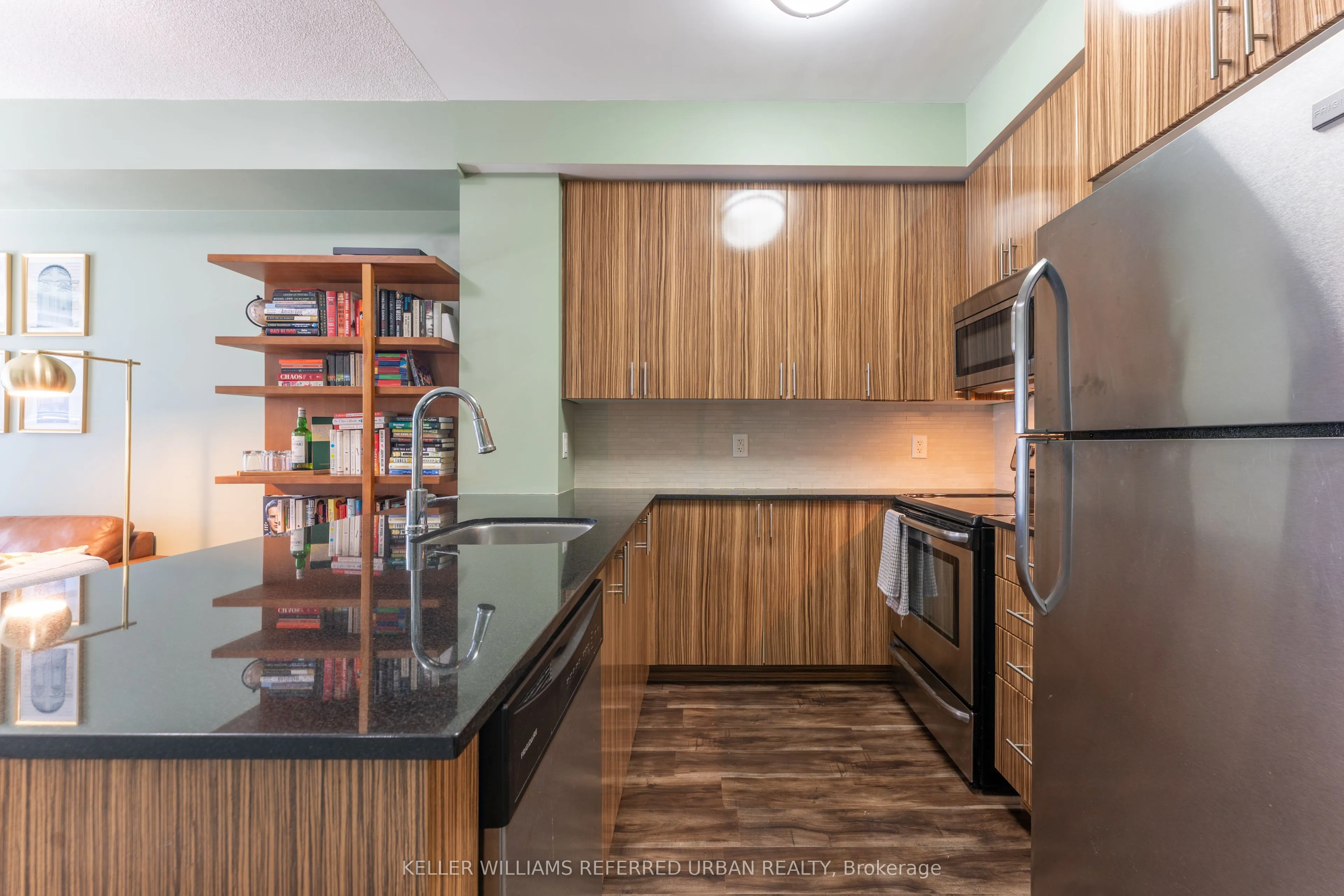 225 Sackville Street #507