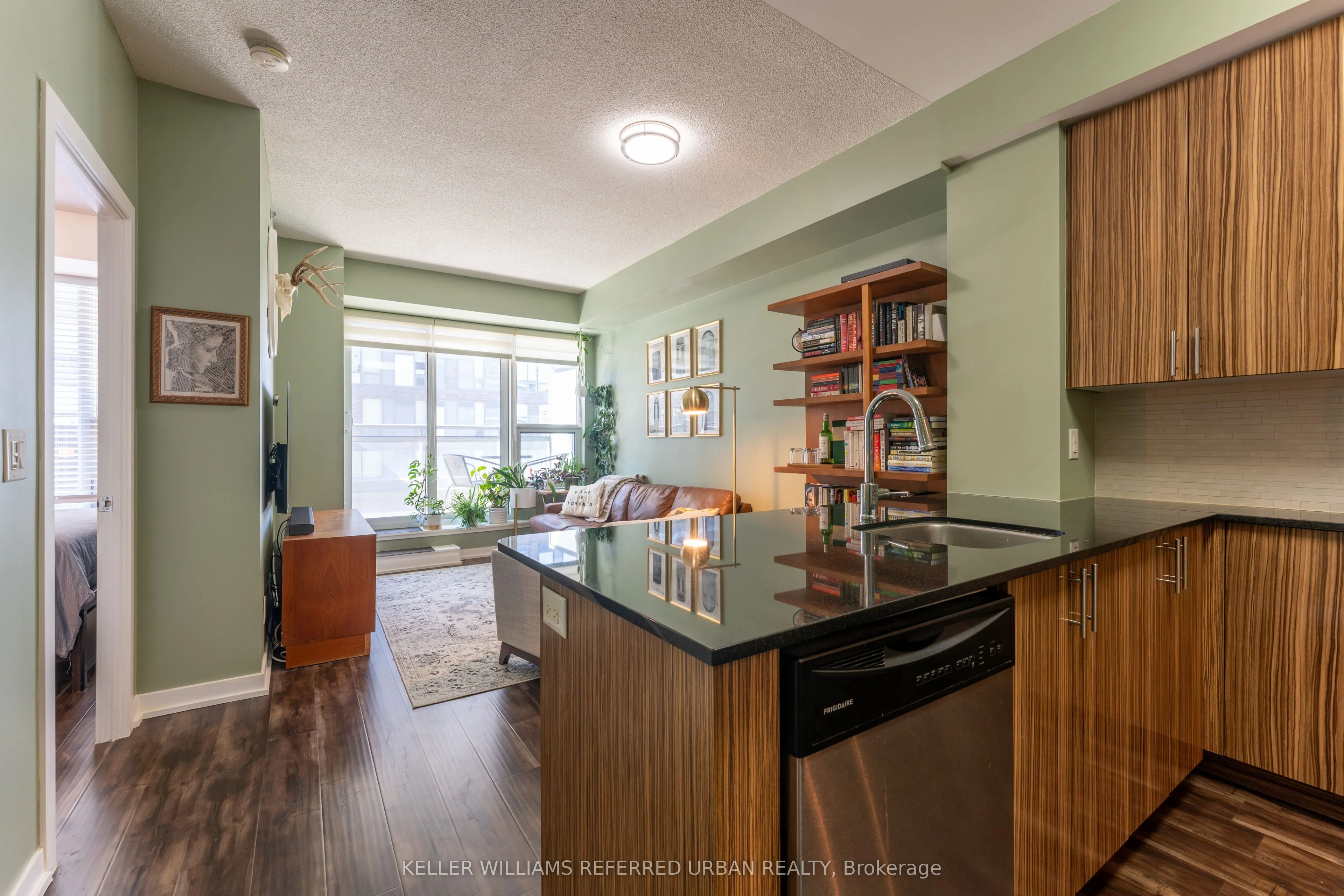 225 Sackville Street #507