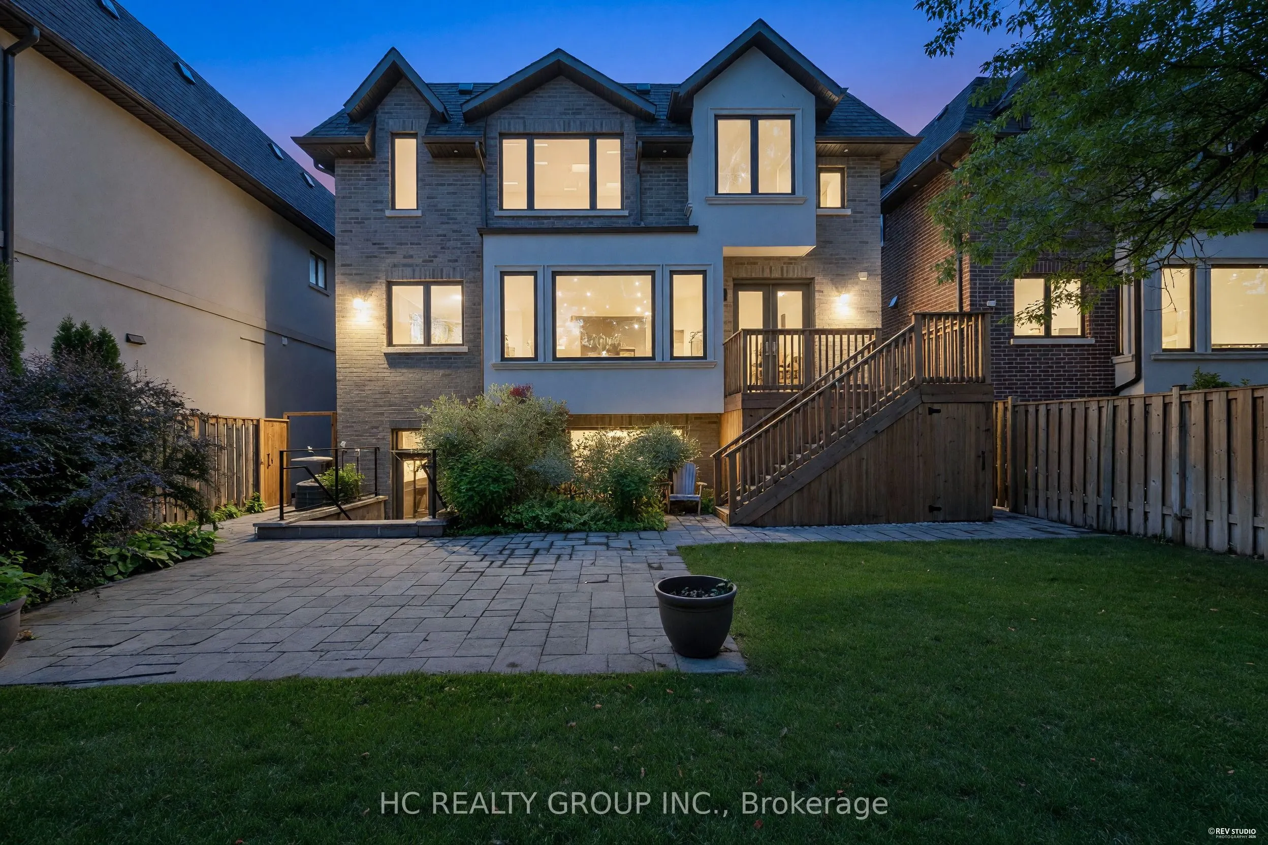 92 Glen Rush Boulevard