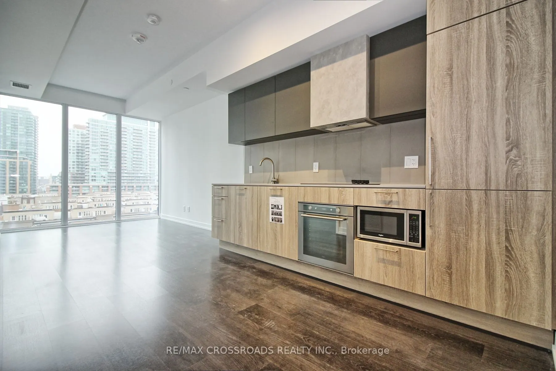 19 Western Battery Road #712