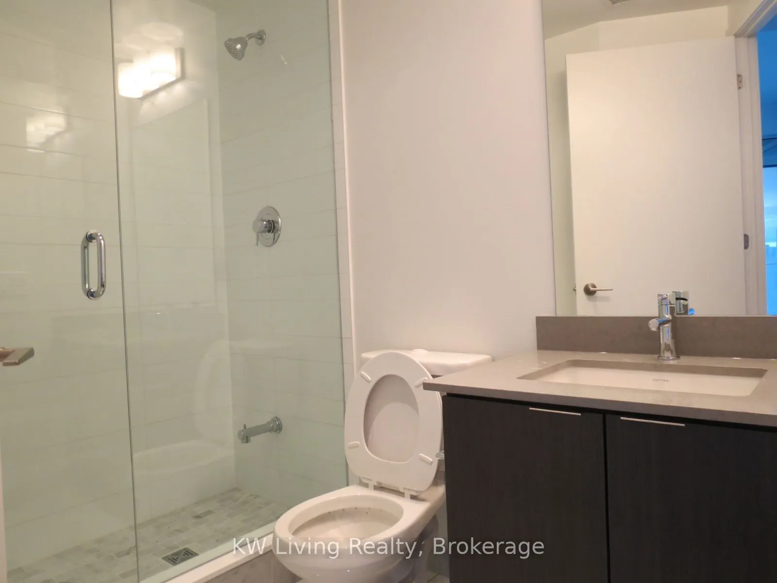 50 Bruyeres Mews #1105