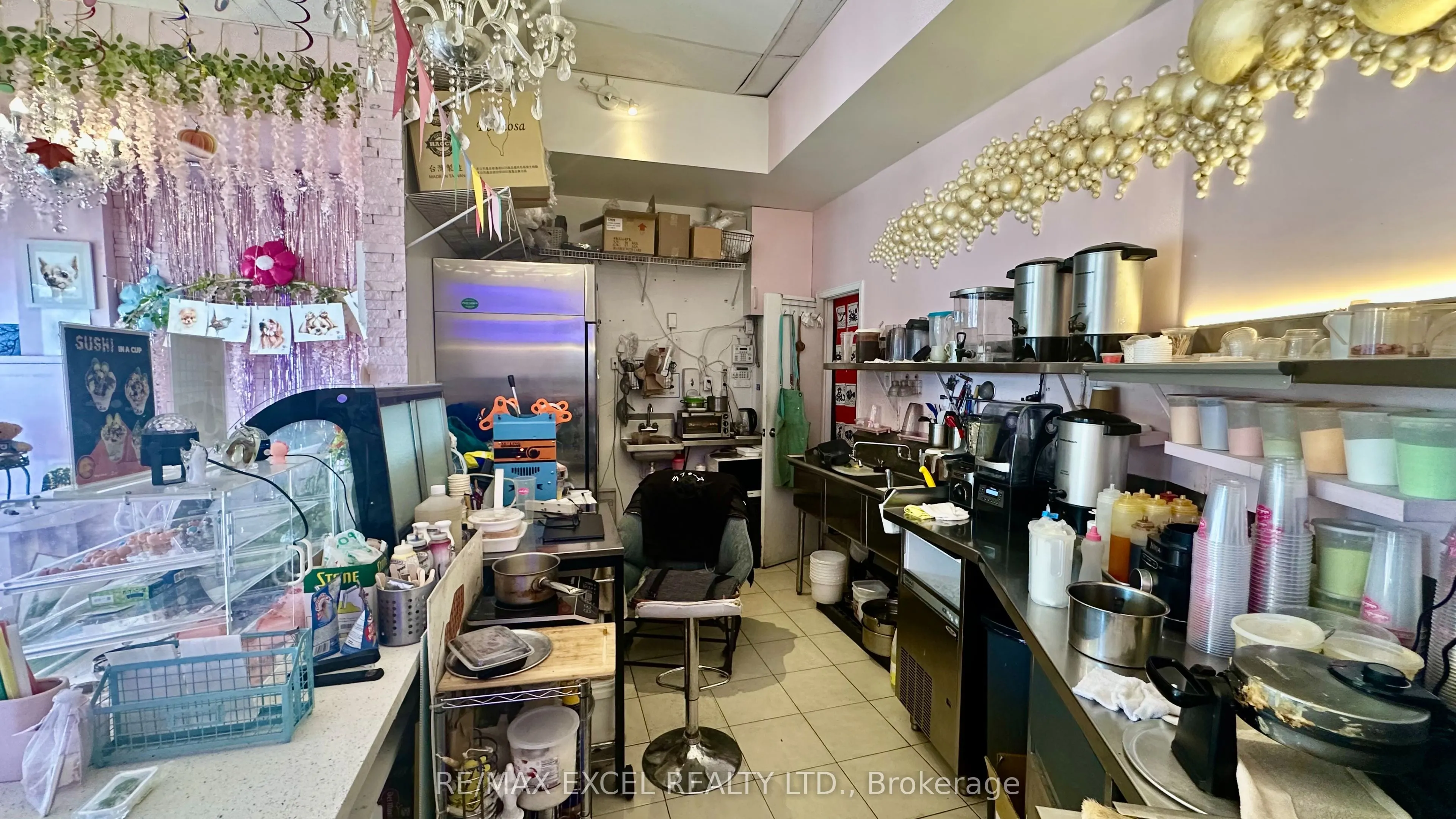 258 Queens Quay W #6