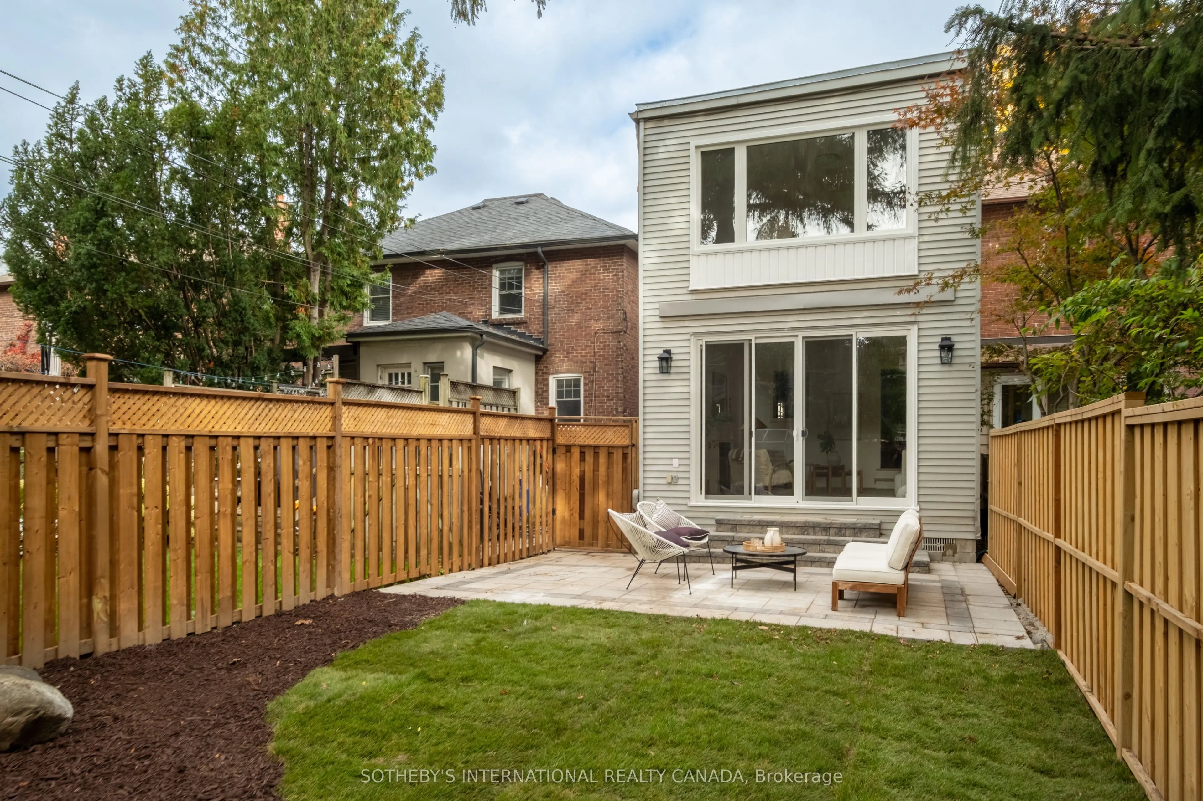18 Thurston Road