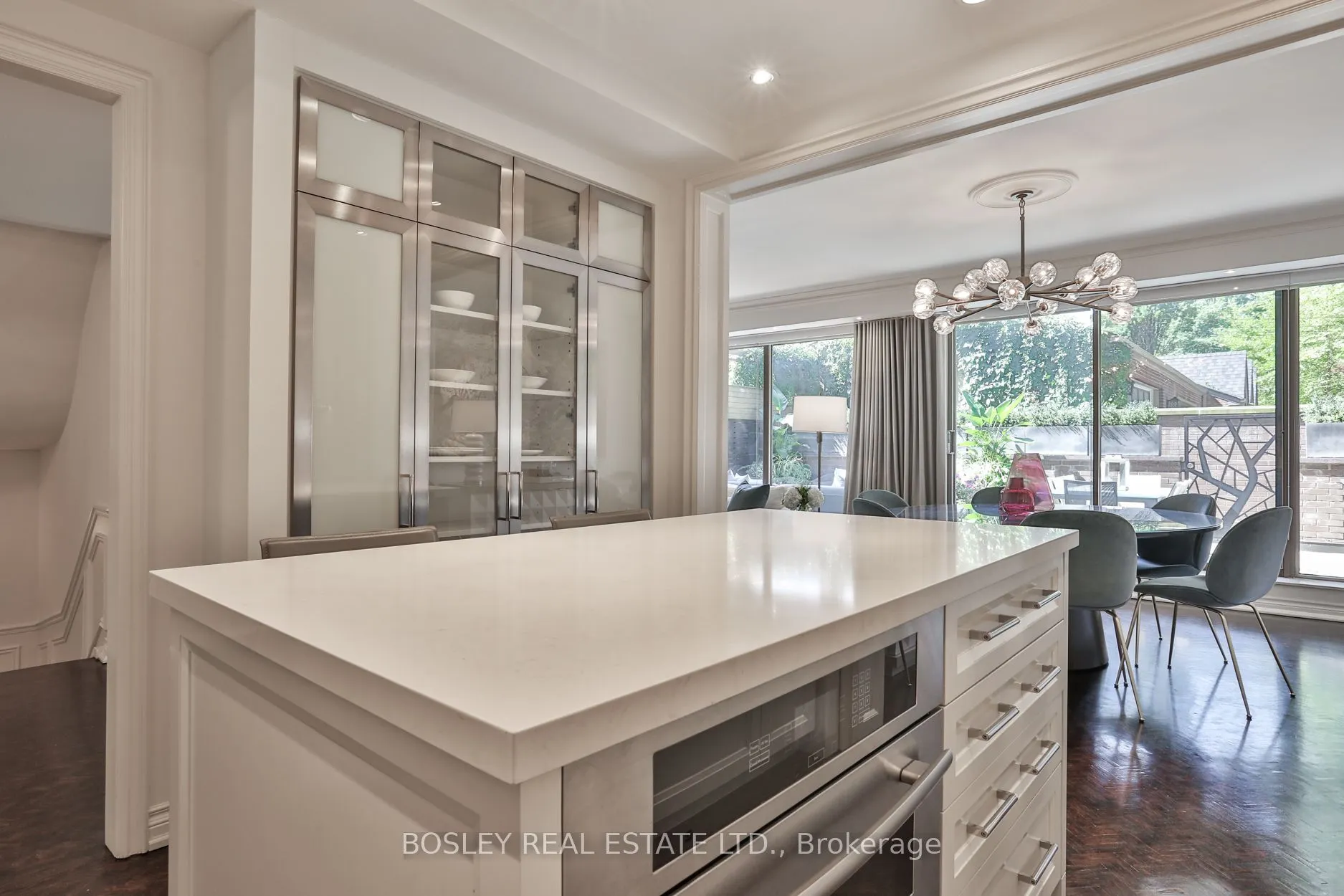 4 Lowther Avenue #101