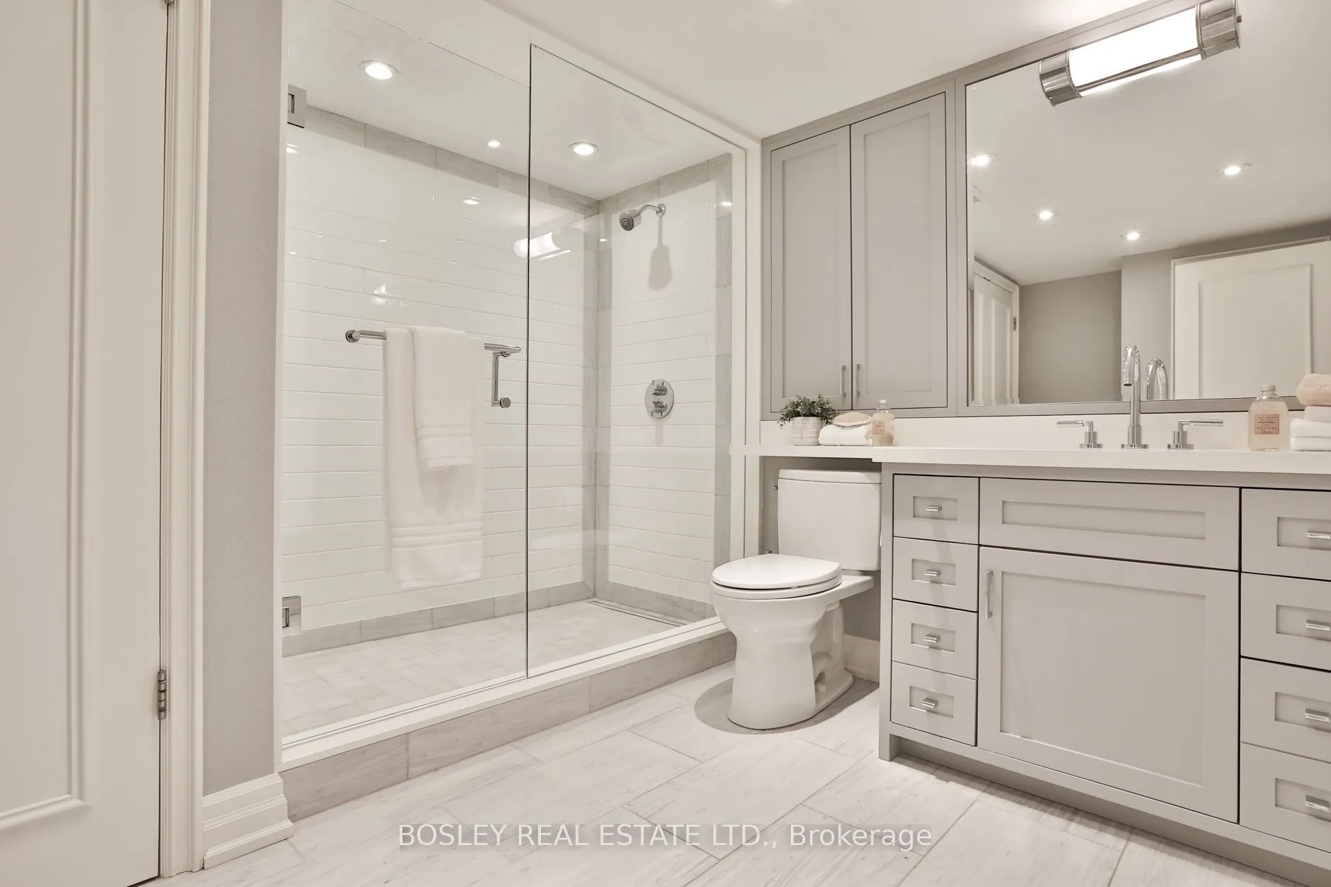 4 Lowther Avenue #101