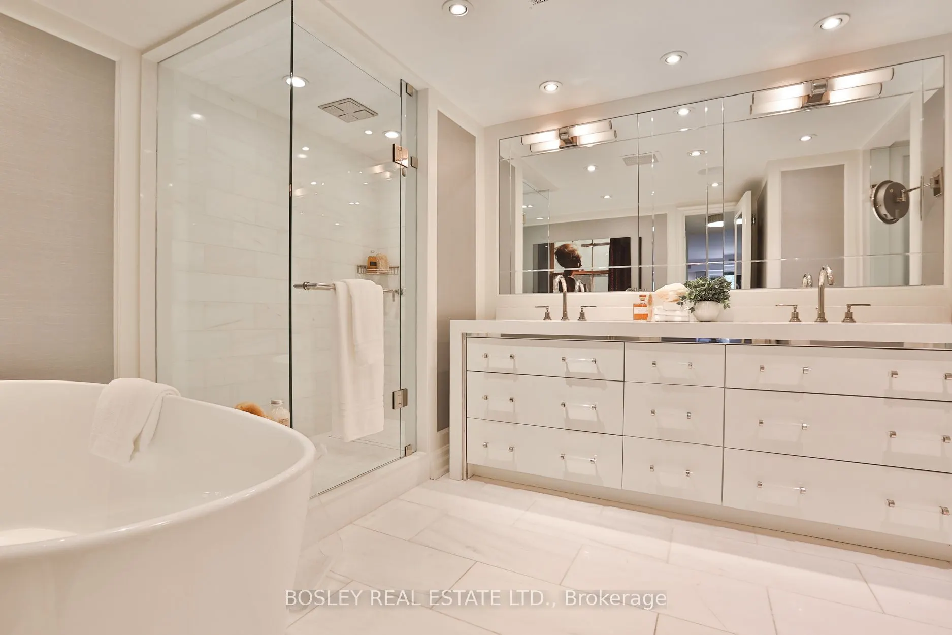4 Lowther Avenue #101