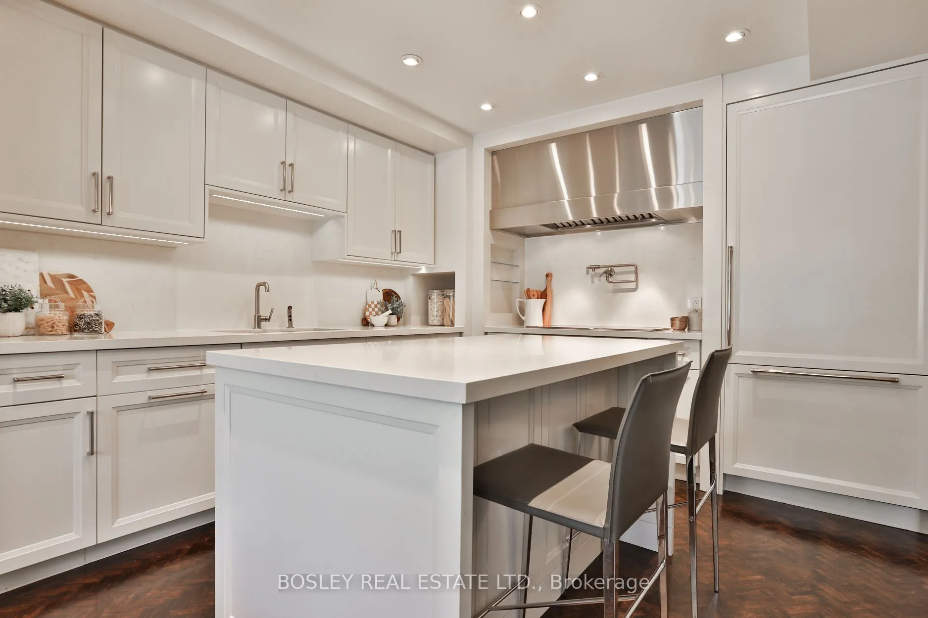 4 Lowther Avenue #101