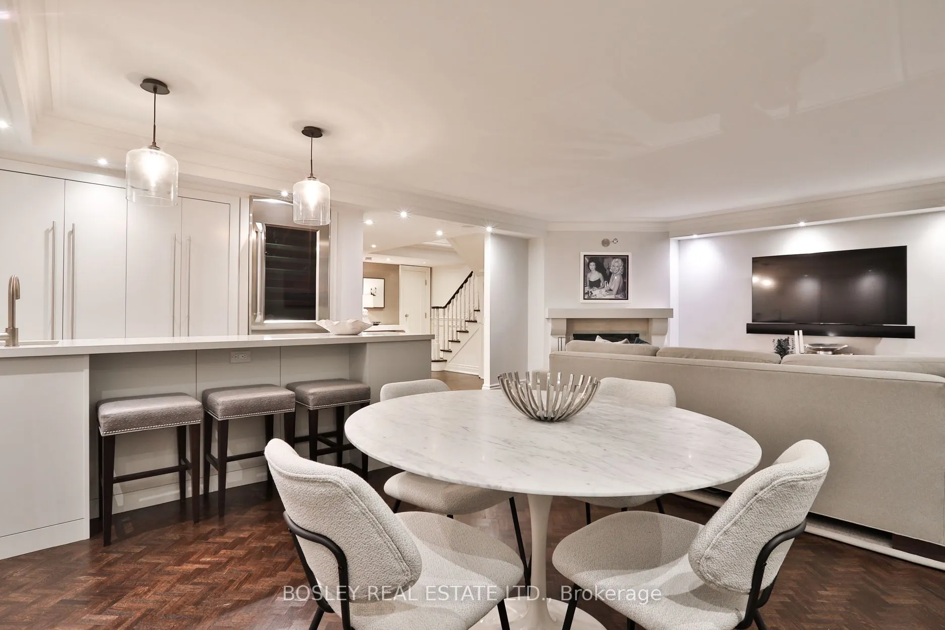 4 Lowther Avenue #101