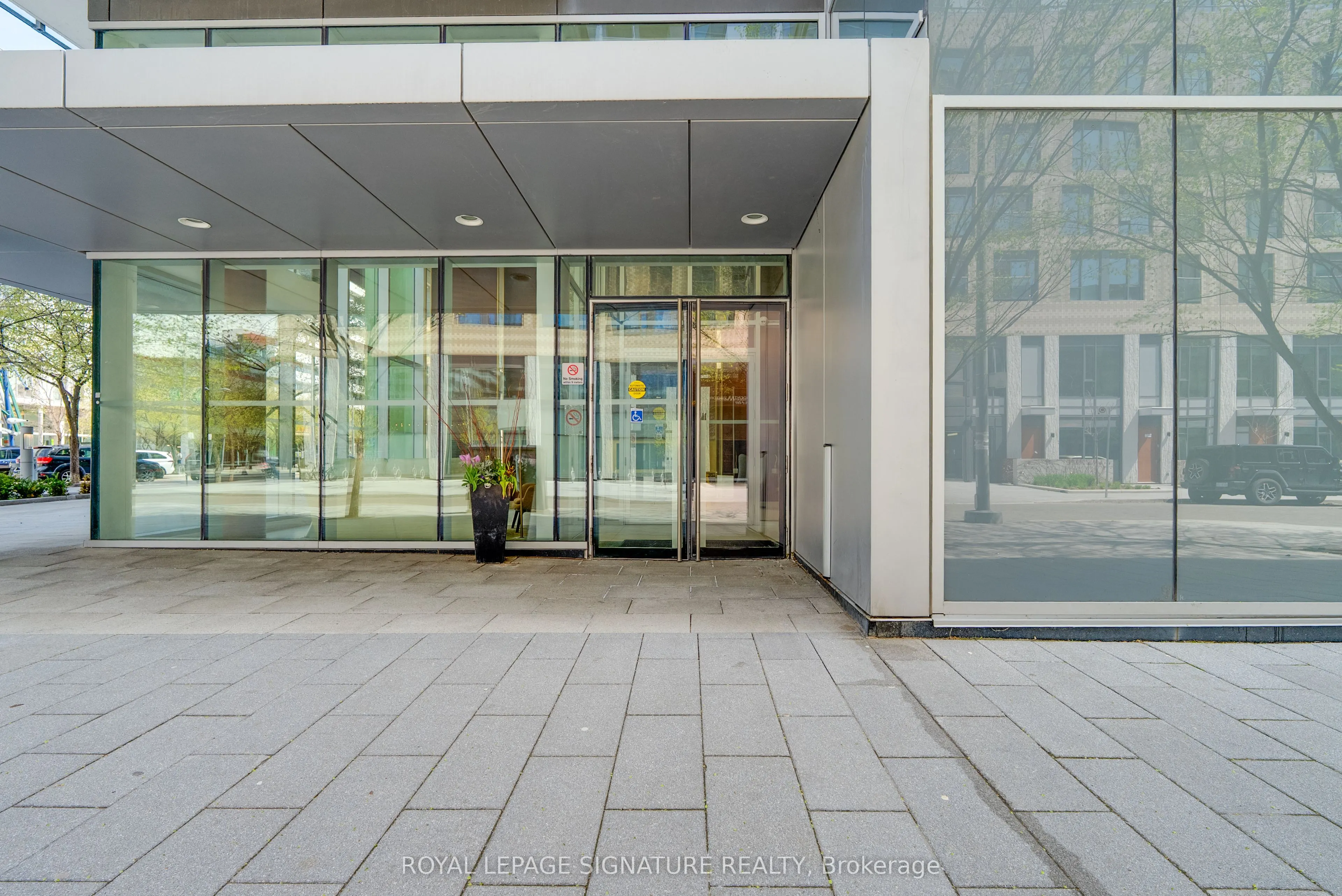 455 Front Street E #N416