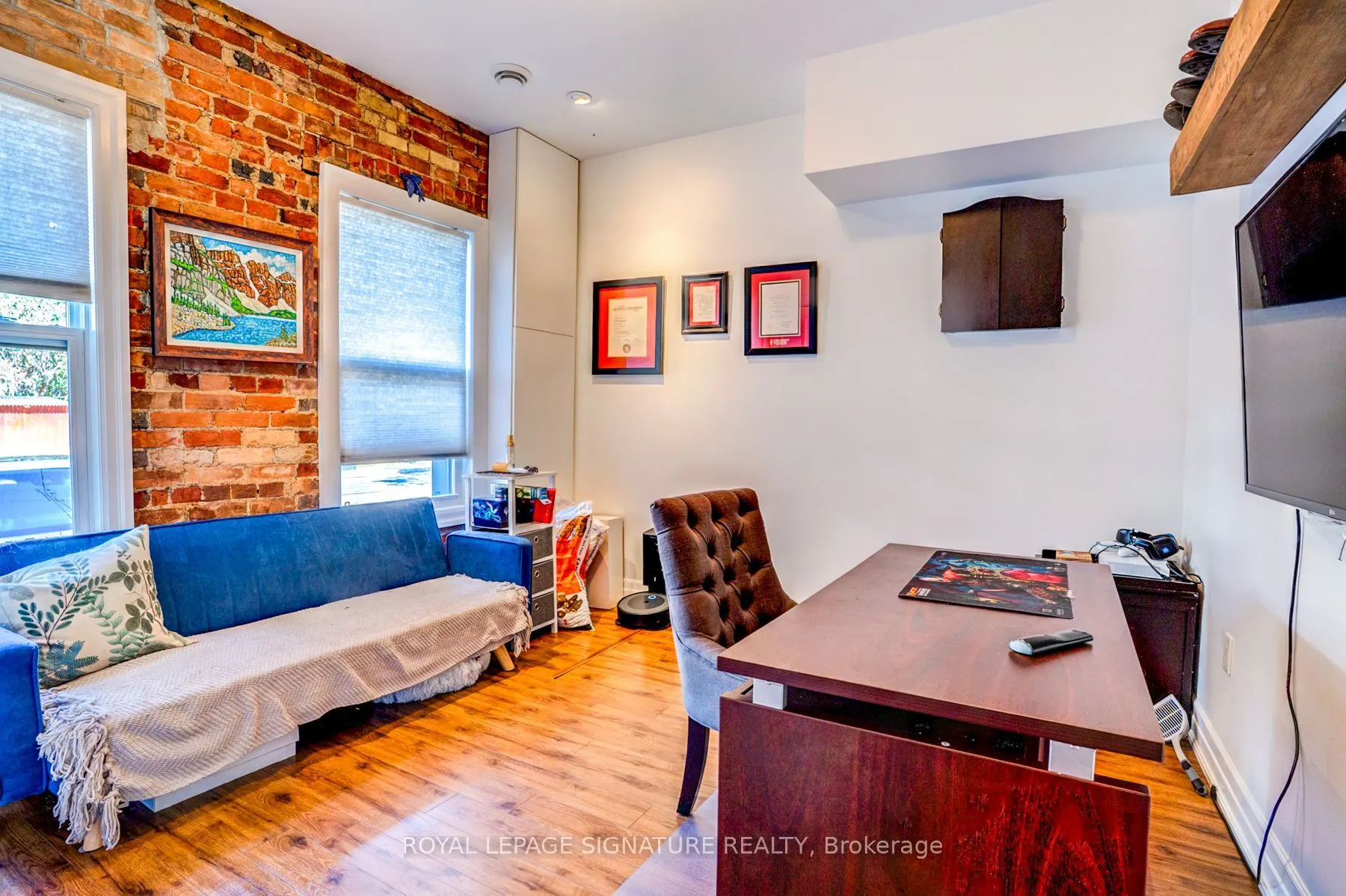 753-755 Richmond Street W
