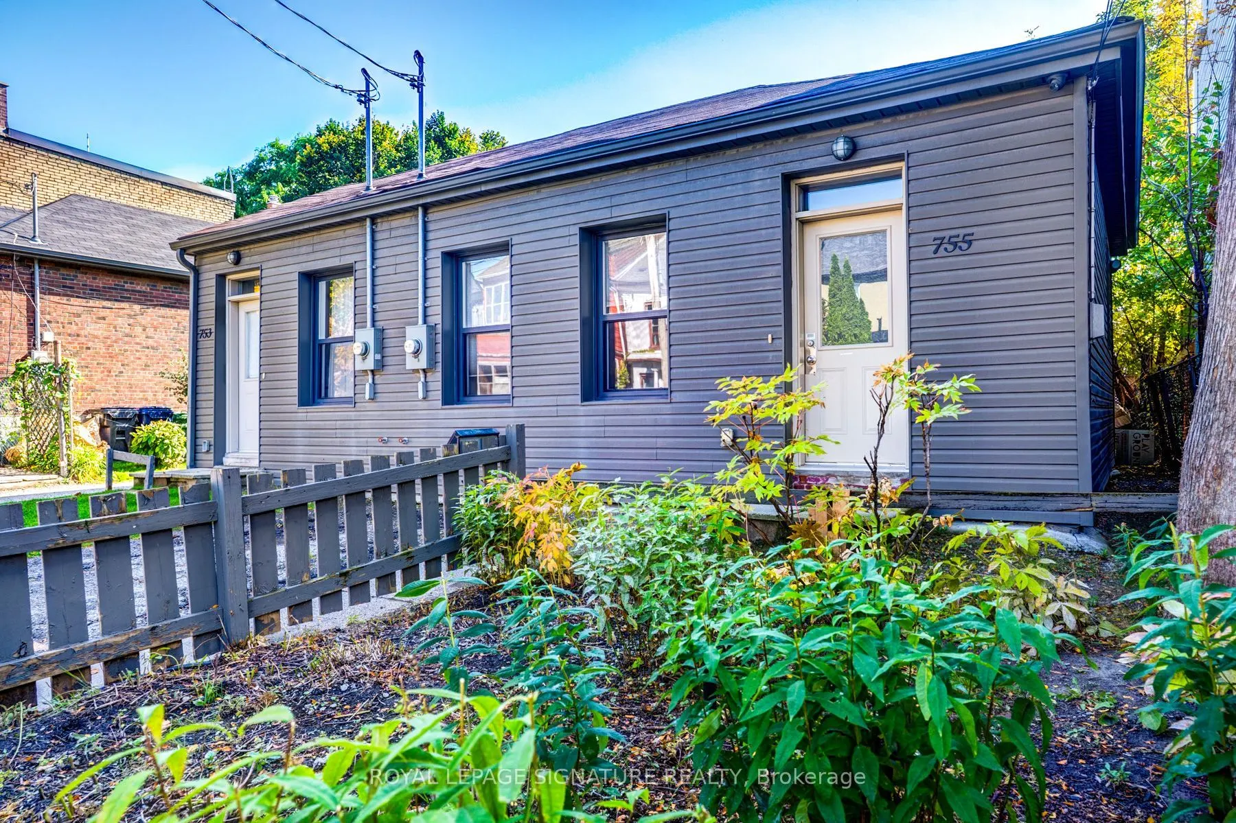 753-755 Richmond Street W