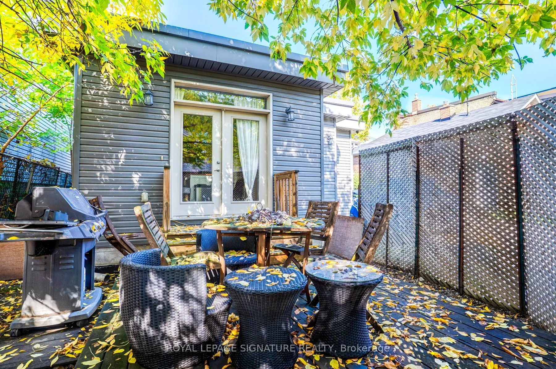 753-755 Richmond Street W