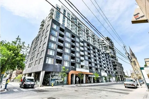 525 Adelaide Street W