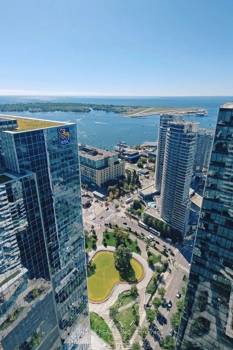 100 Harbour Street #3310