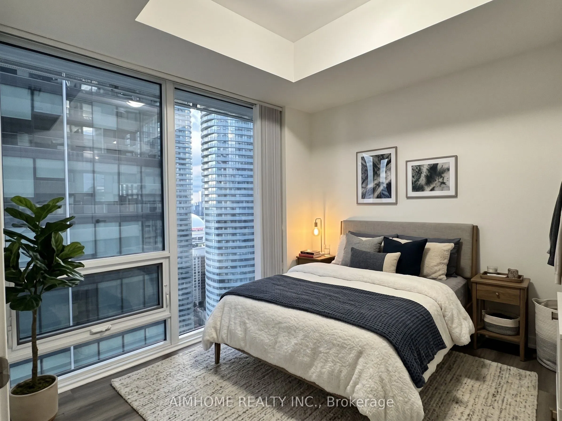 100 Harbour Street #3310
