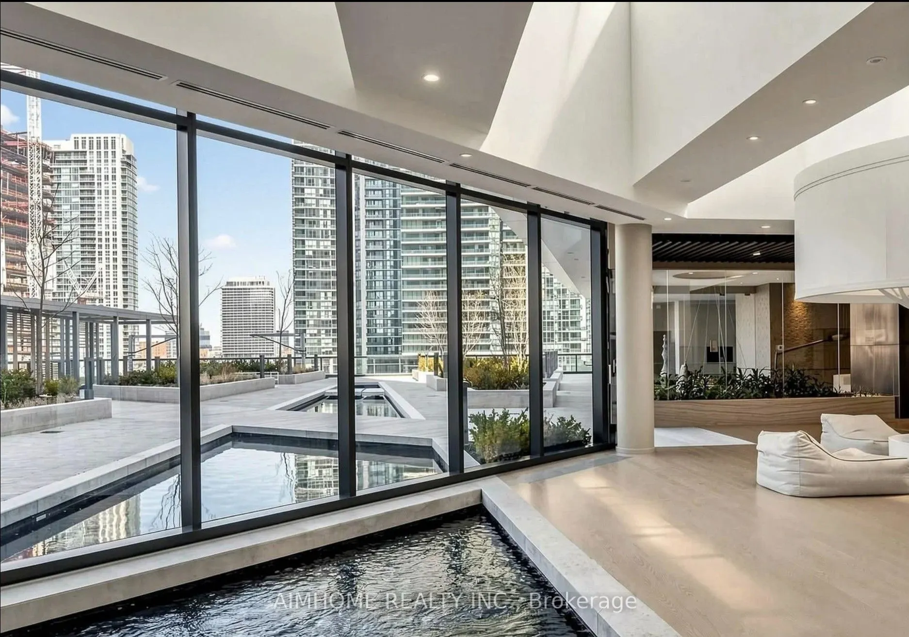 100 Harbour Street #3310