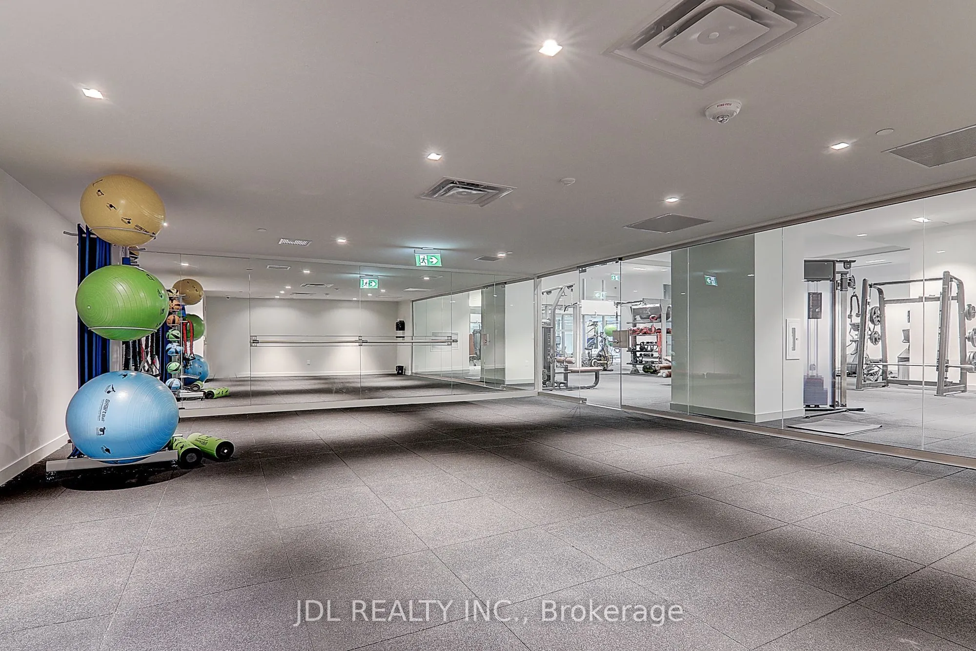1 Gloucester Street #1615
