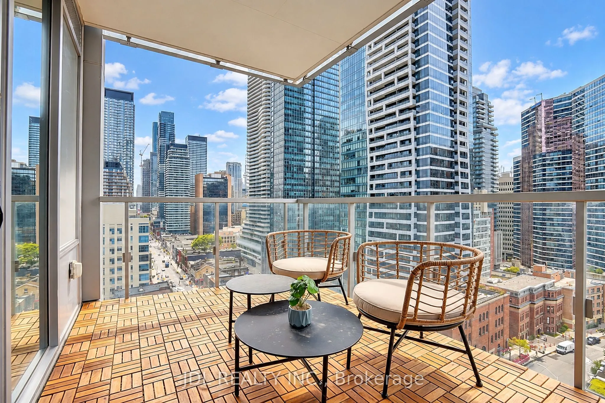 1 Gloucester Street #1615