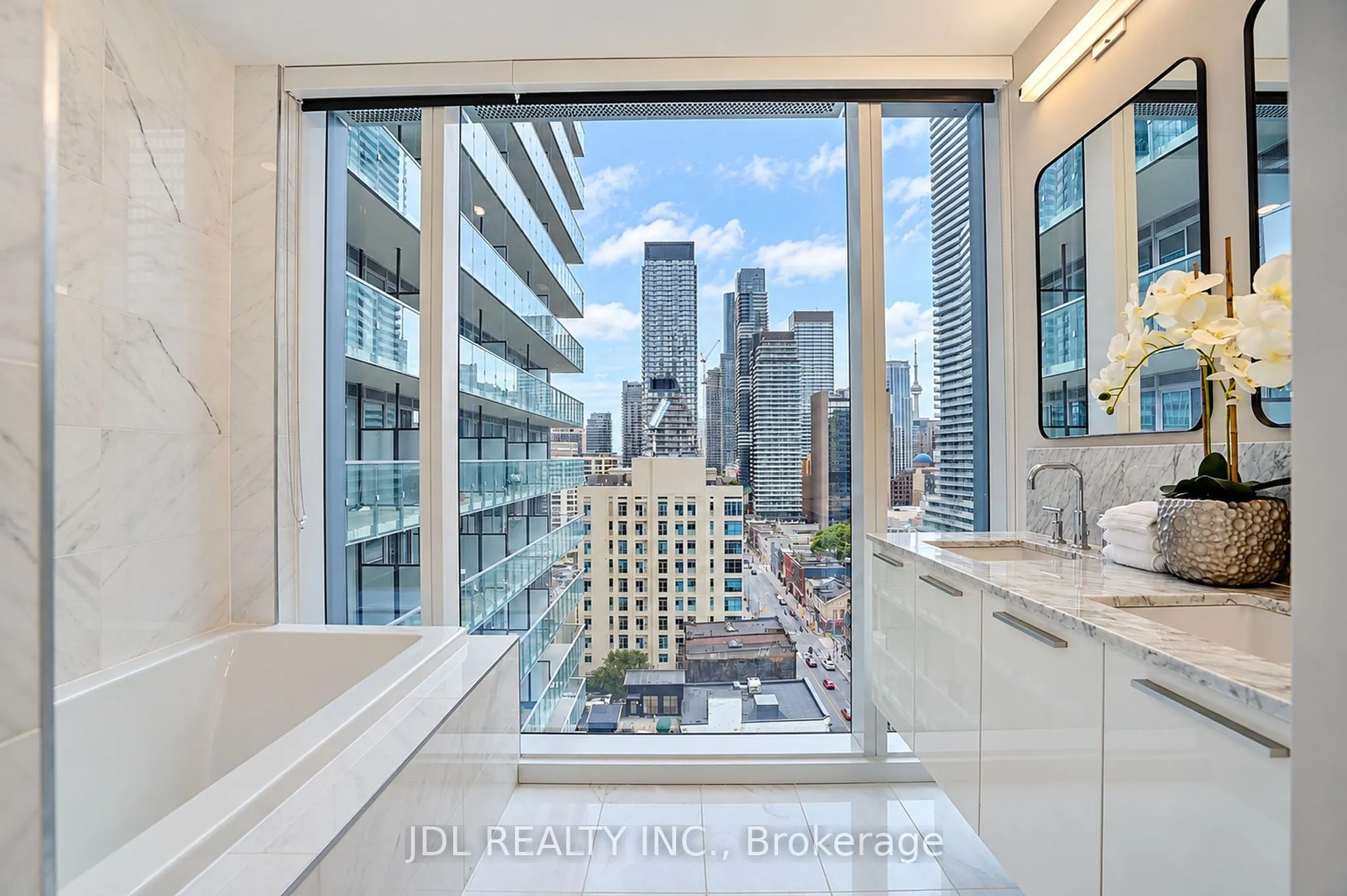 1 Gloucester Street #1615