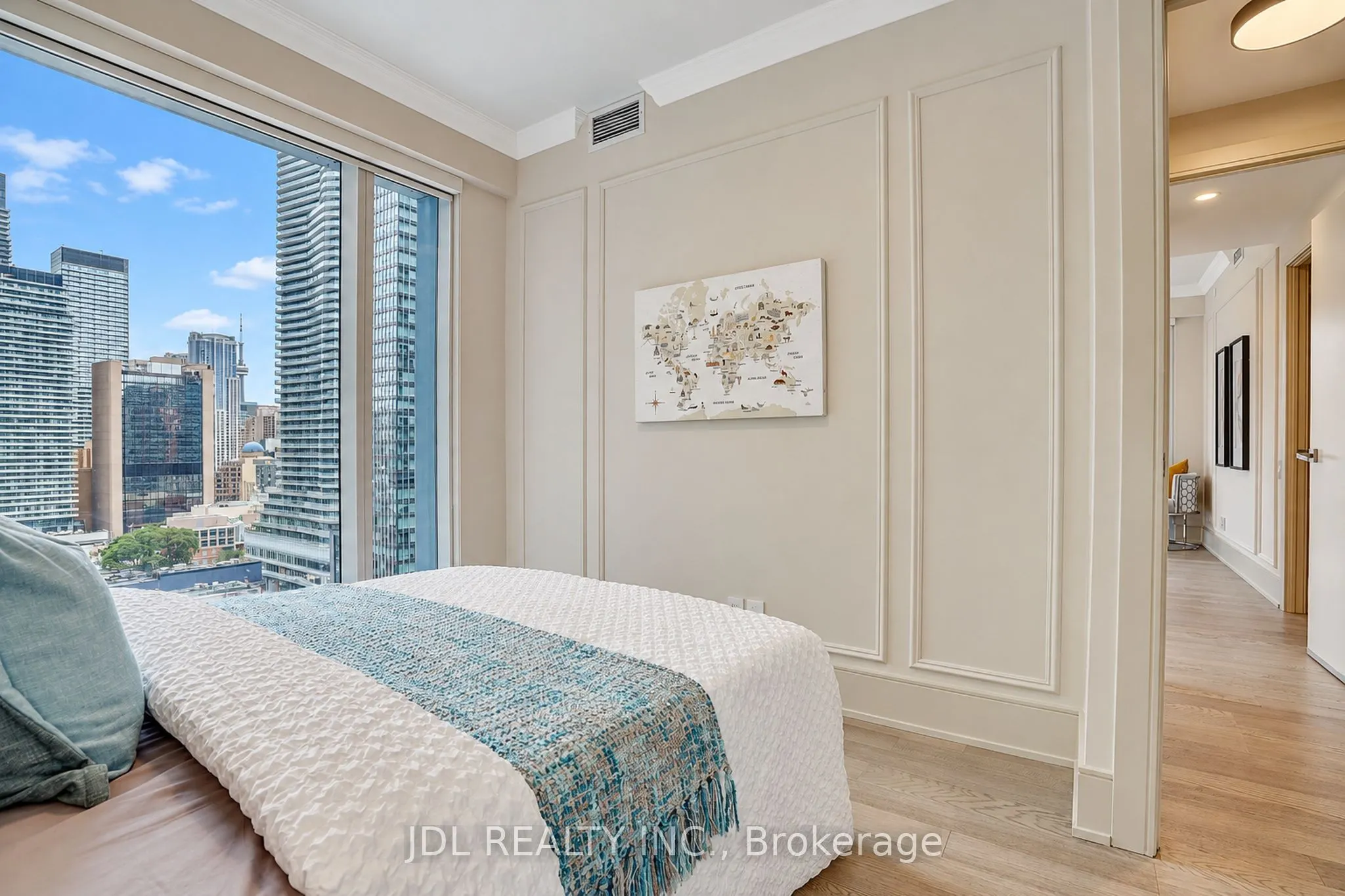 1 Gloucester Street #1615