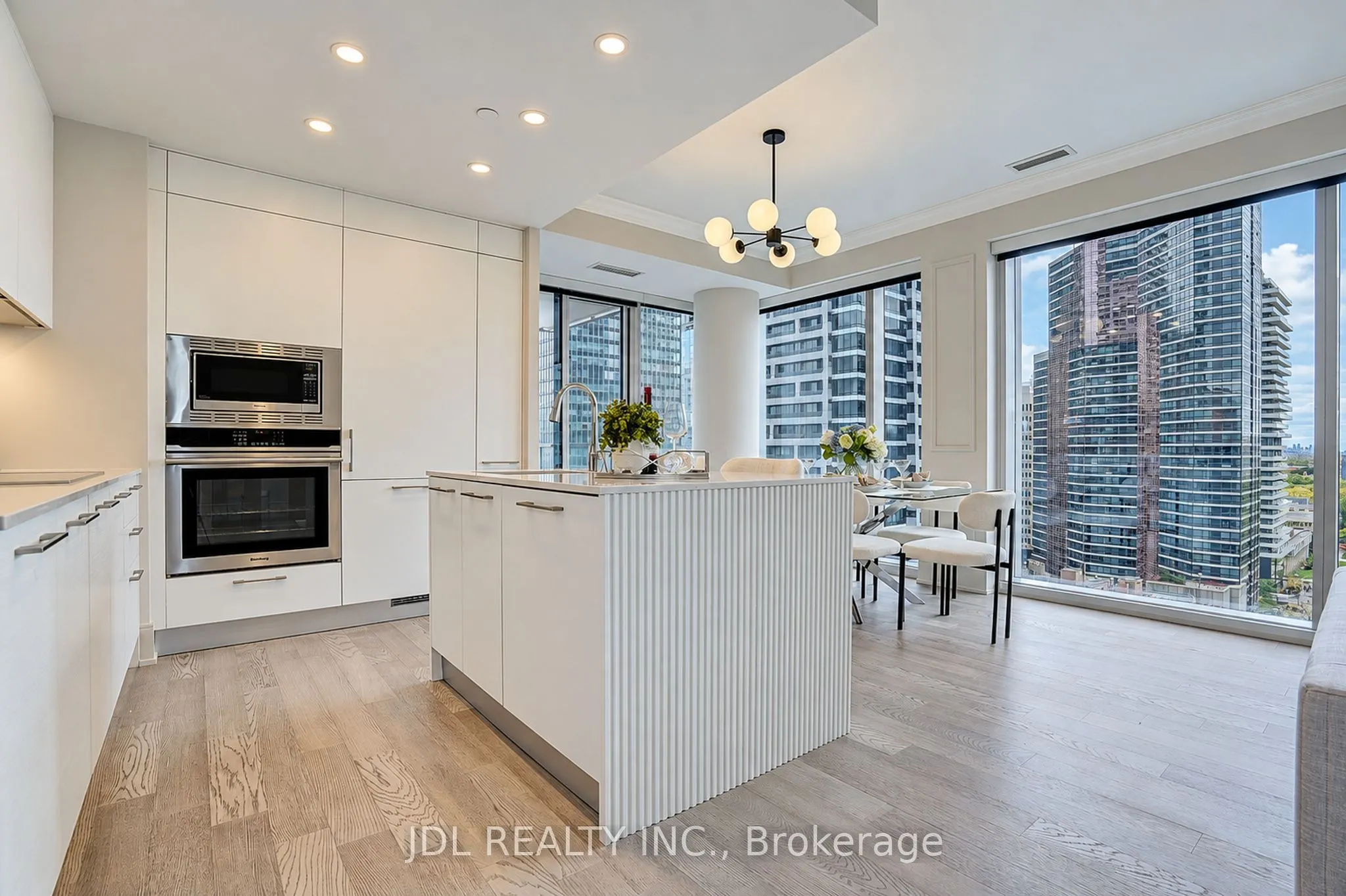 1 Gloucester Street #1615