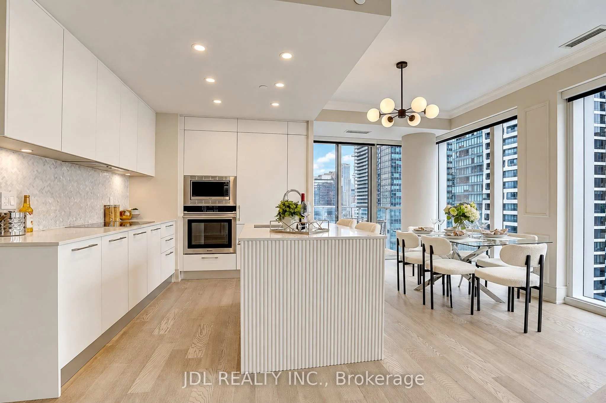 1 Gloucester Street #1615