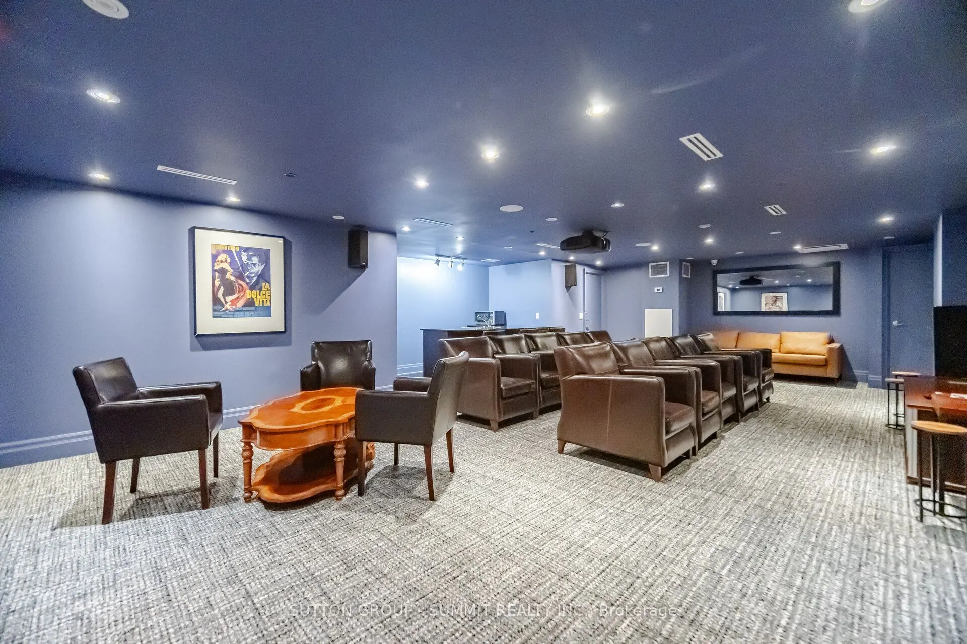455 Rosewell Avenue #205
