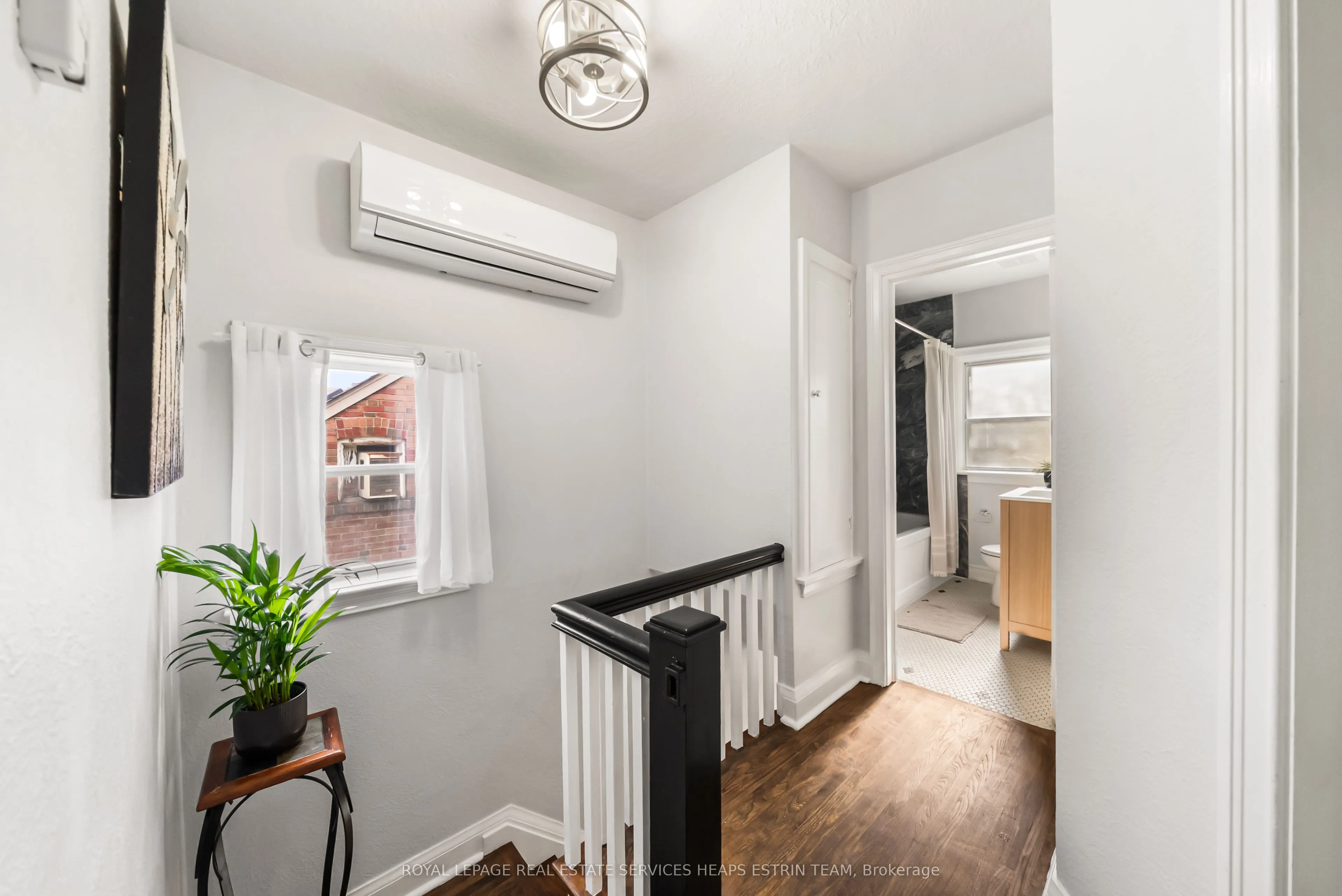 770 Eglinton Avenue E