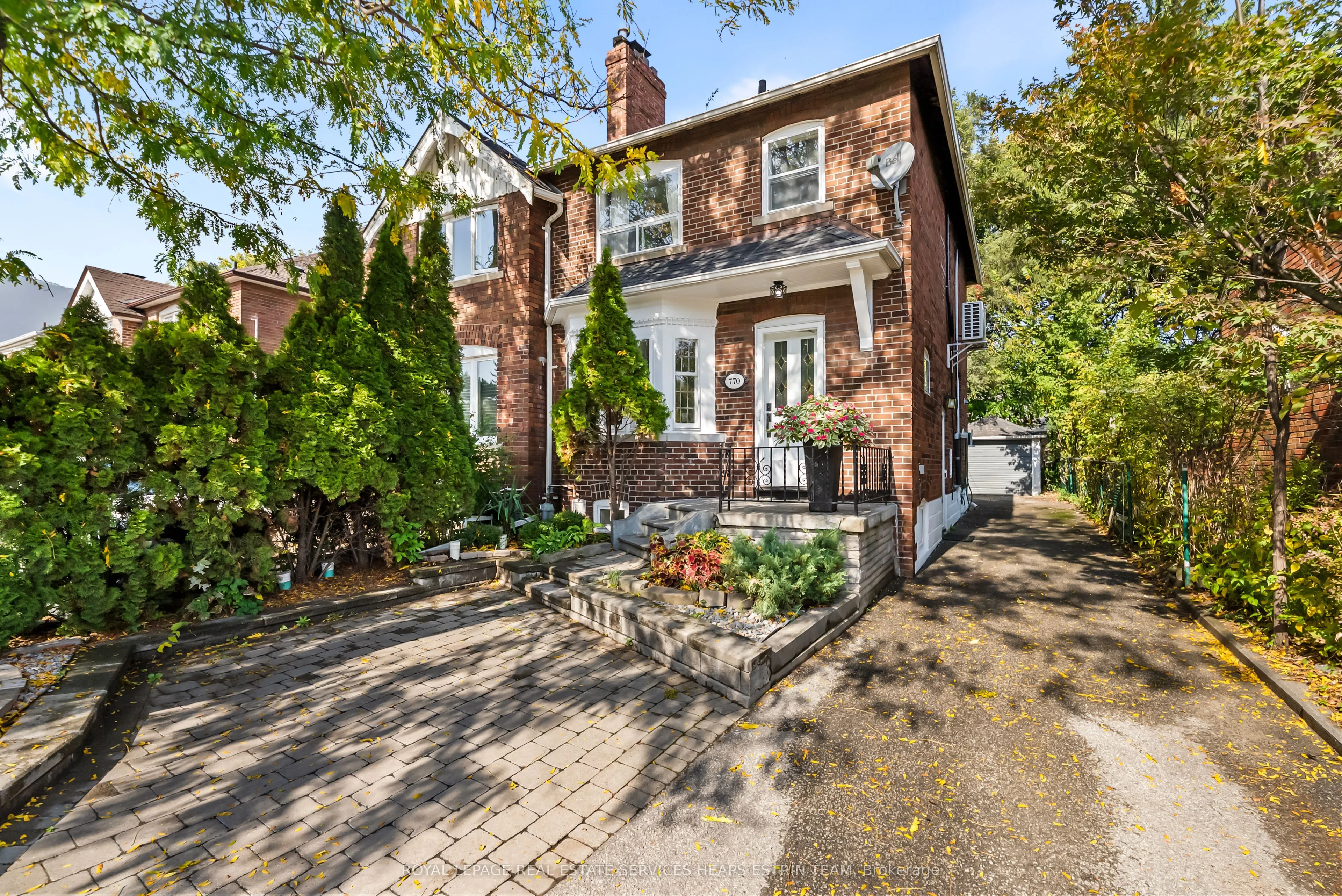 770 Eglinton Avenue E
