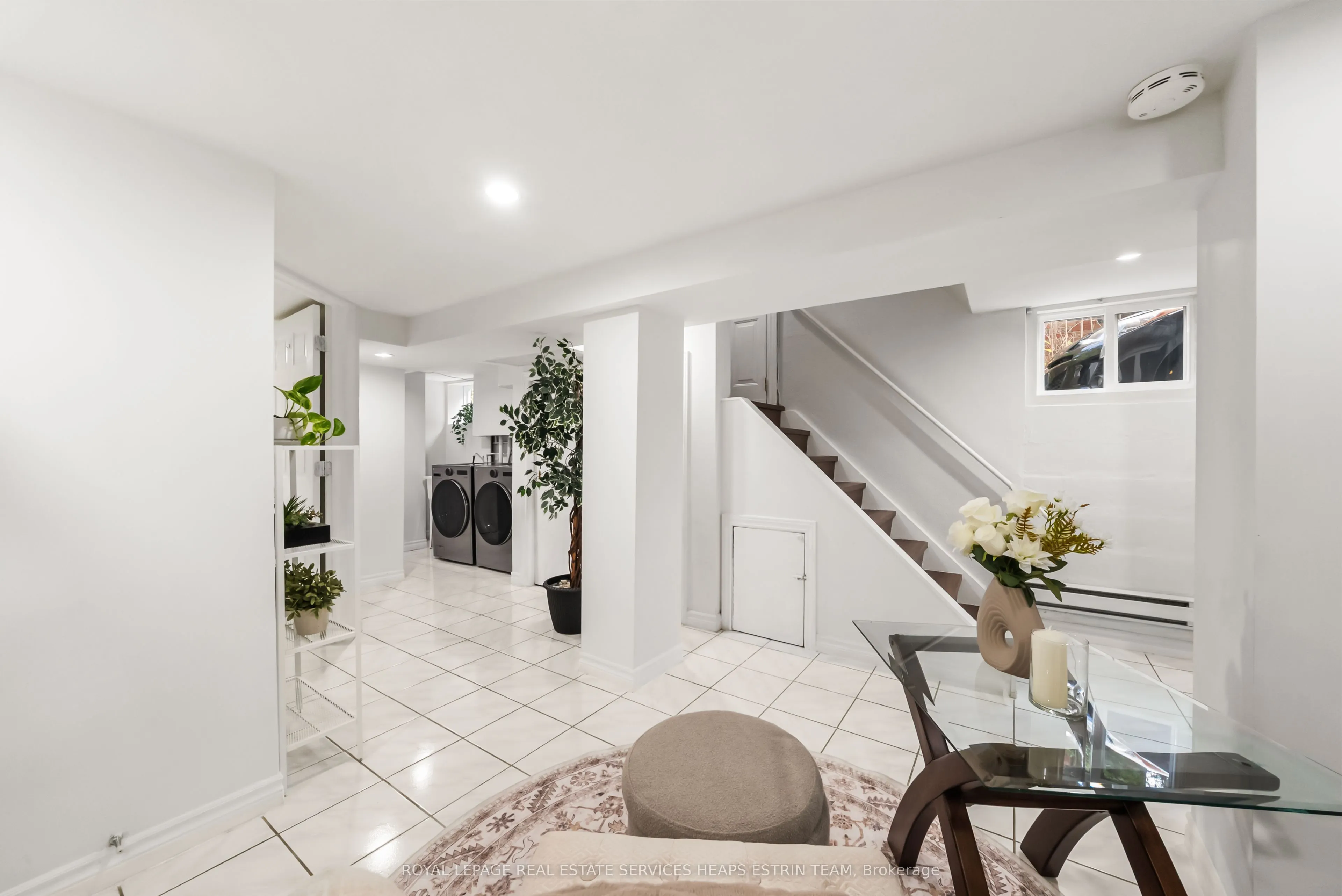 770 Eglinton Avenue E