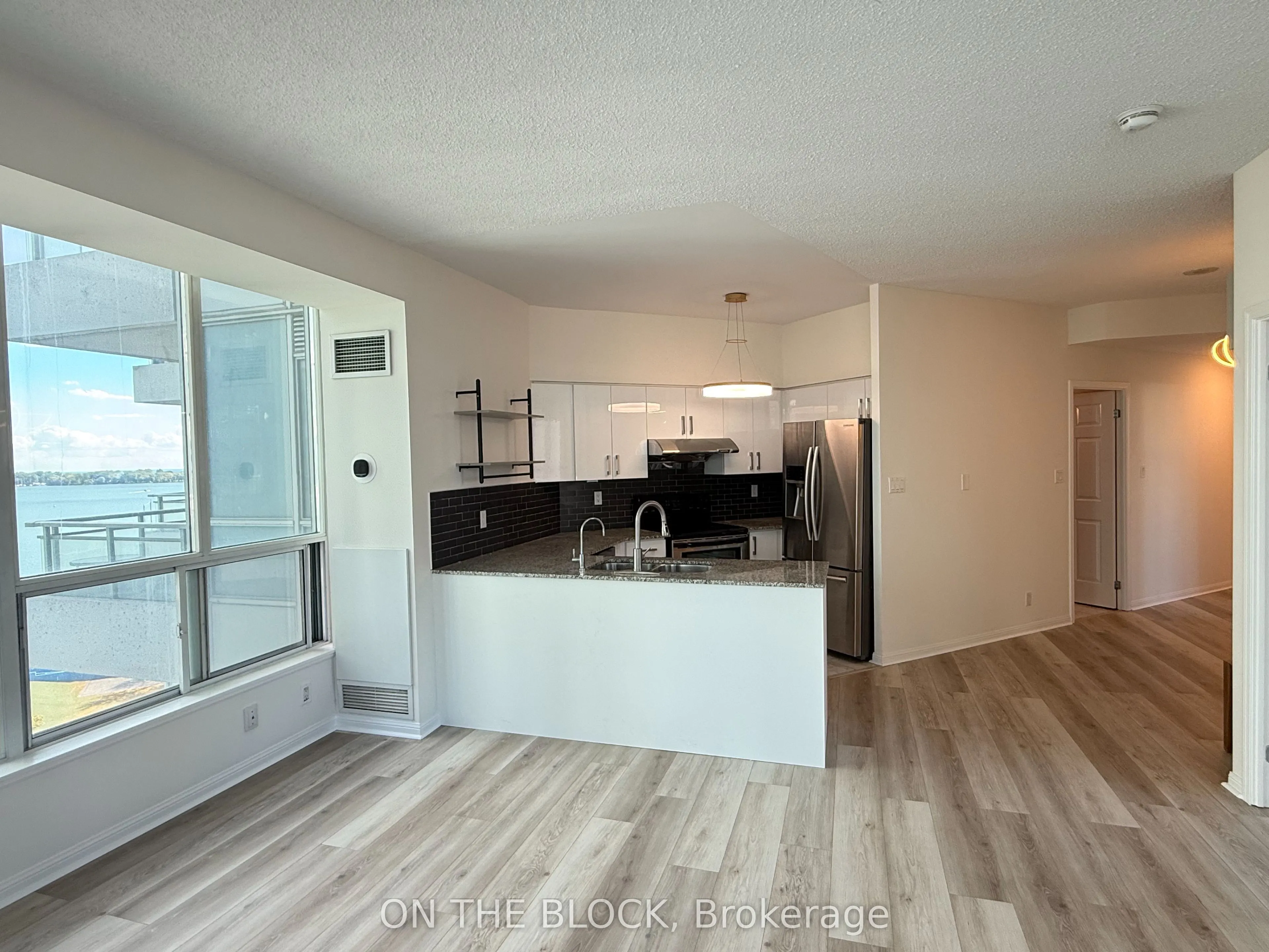 230 Queens Quay W #1515